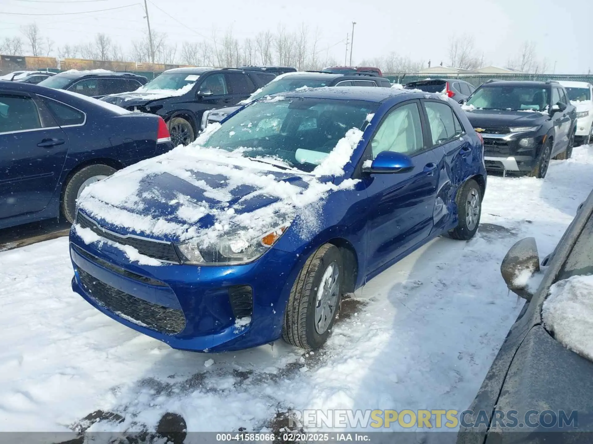 2 fotografías del automóvil dañado 3KPA25AD2LE342042 KIA RIO 5-DOOR 2020