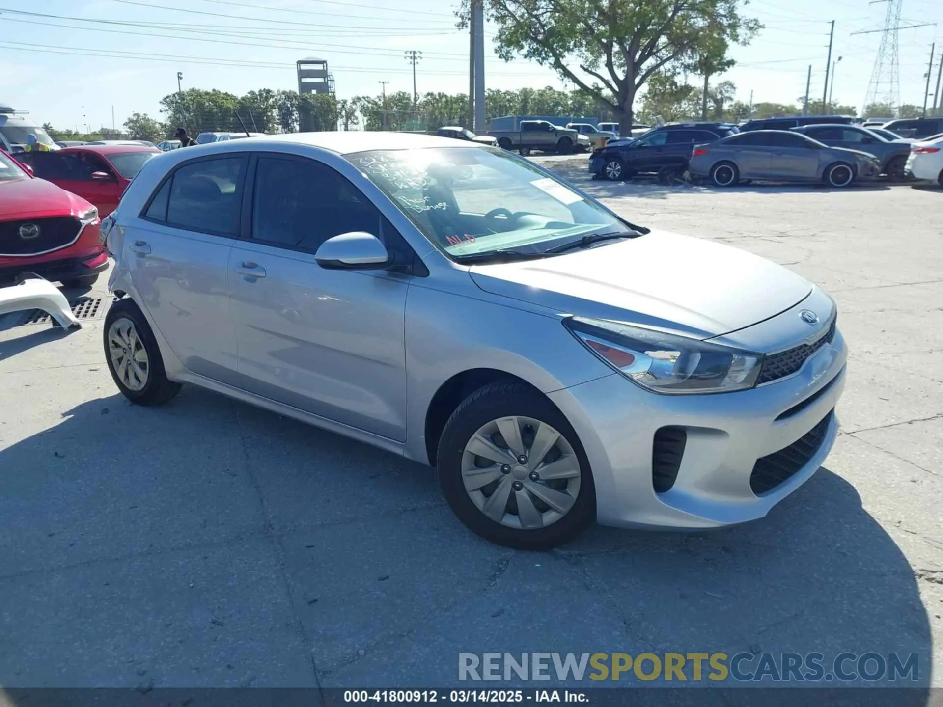 1 fotografías del automóvil dañado 3KPA25AD4LE309303 KIA RIO 5-DOOR 2020