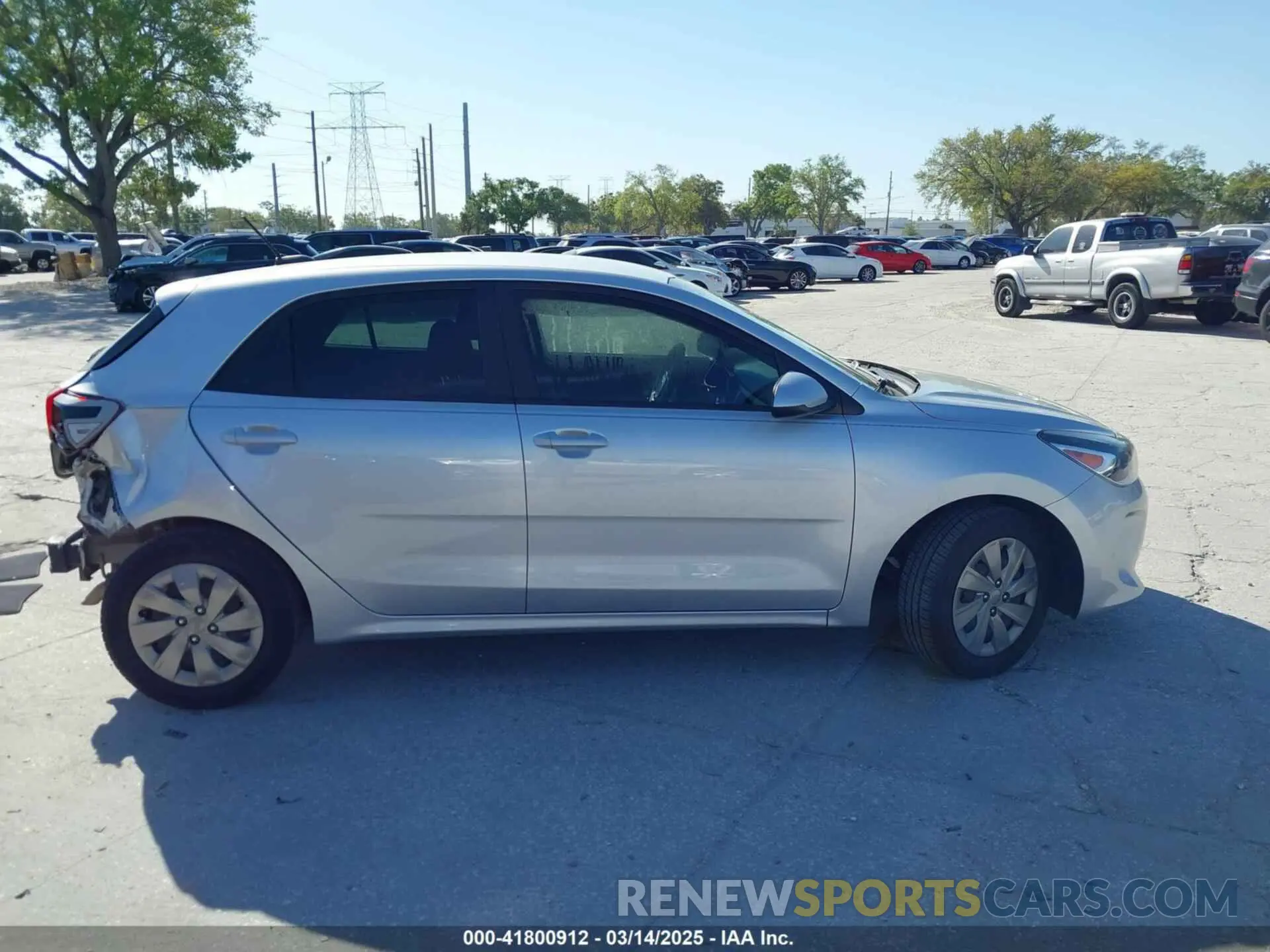14 fotografías del automóvil dañado 3KPA25AD4LE309303 KIA RIO 5-DOOR 2020