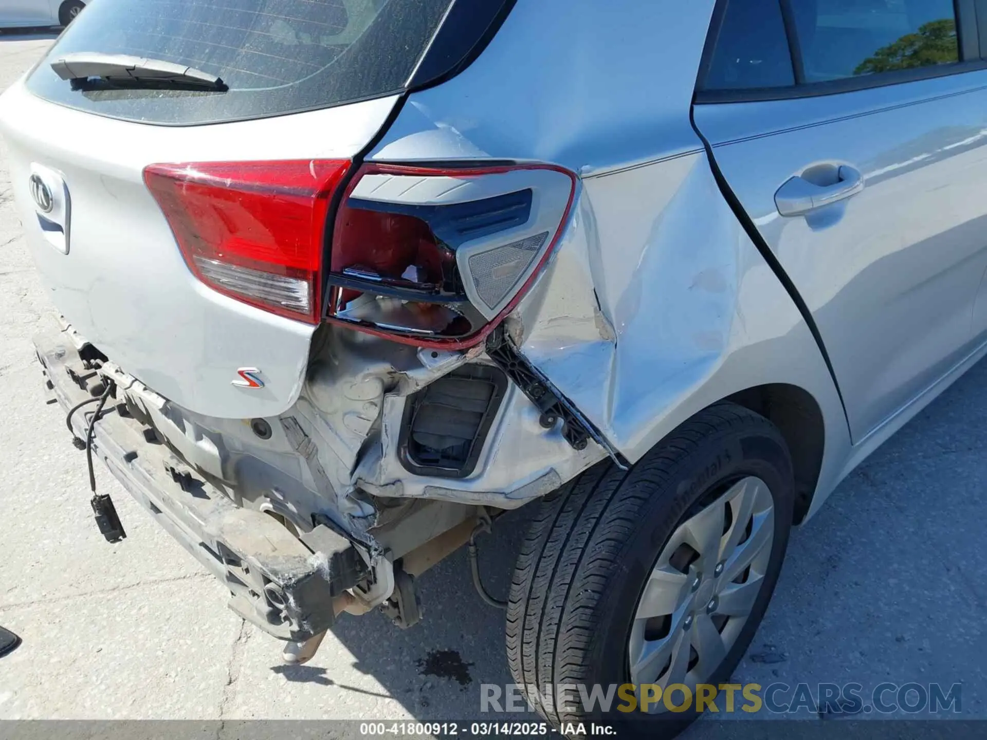 6 fotografías del automóvil dañado 3KPA25AD4LE309303 KIA RIO 5-DOOR 2020