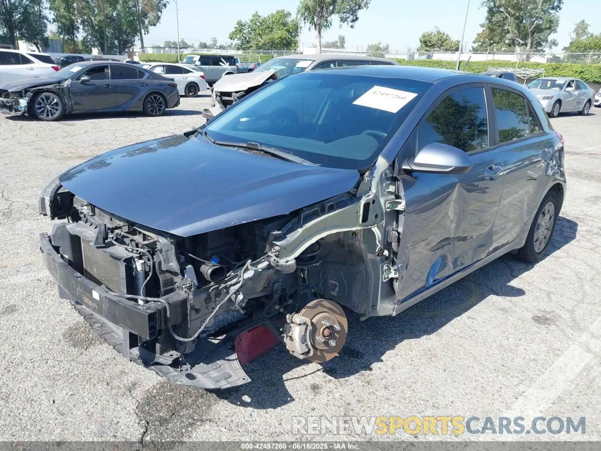 2 fotografías del automóvil dañado 3KPA25AD6LE295579 KIA RIO 5-DOOR 2020