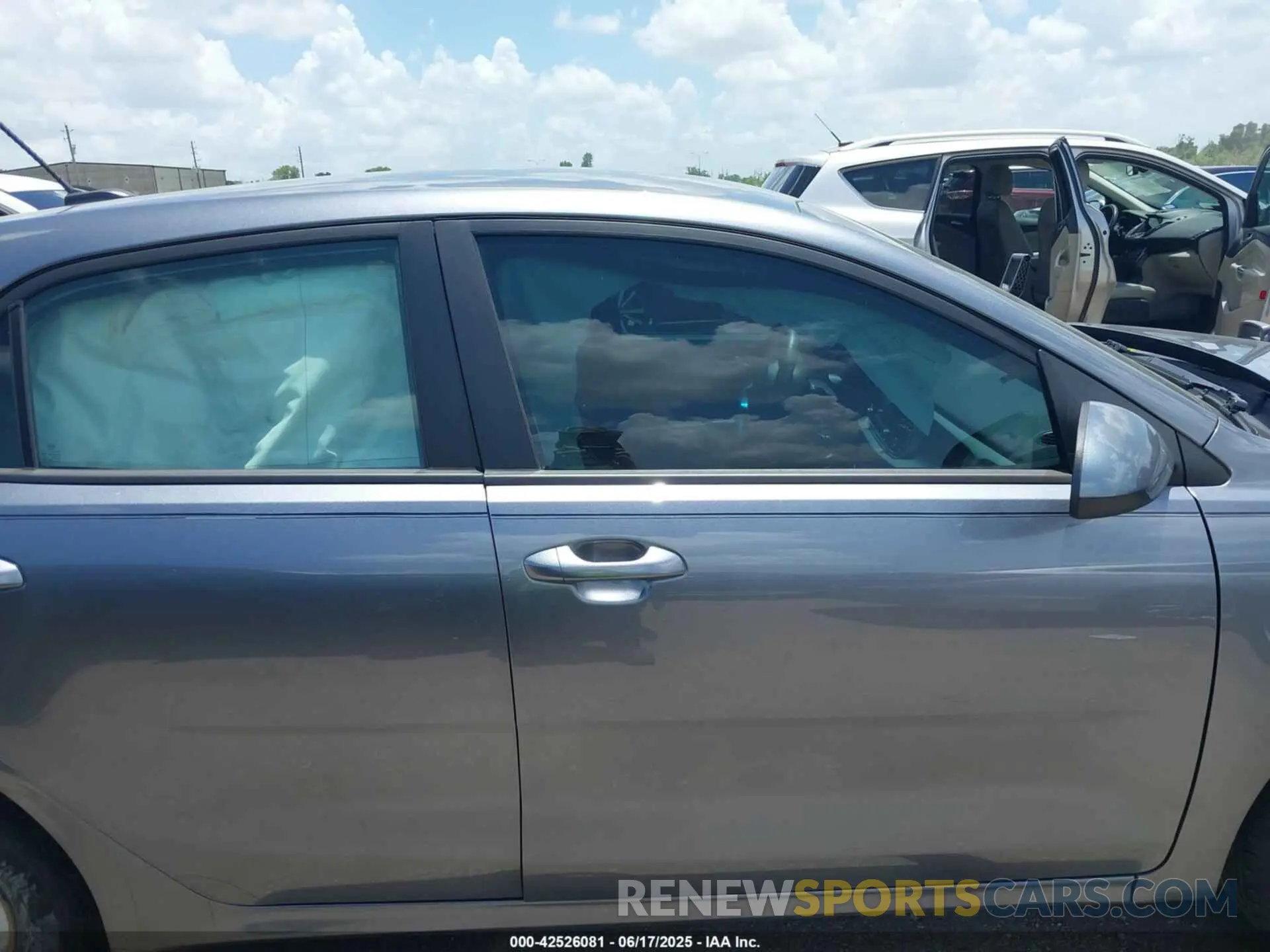 13 fotografías del automóvil dañado 3KPA25AD6LE322196 KIA RIO 5-DOOR 2020