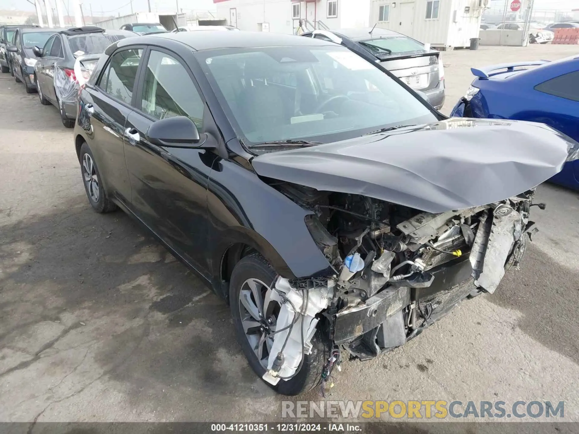 1 fotografías del automóvil dañado 3KPA25AD6NE443751 KIA RIO 5-DOOR 2022