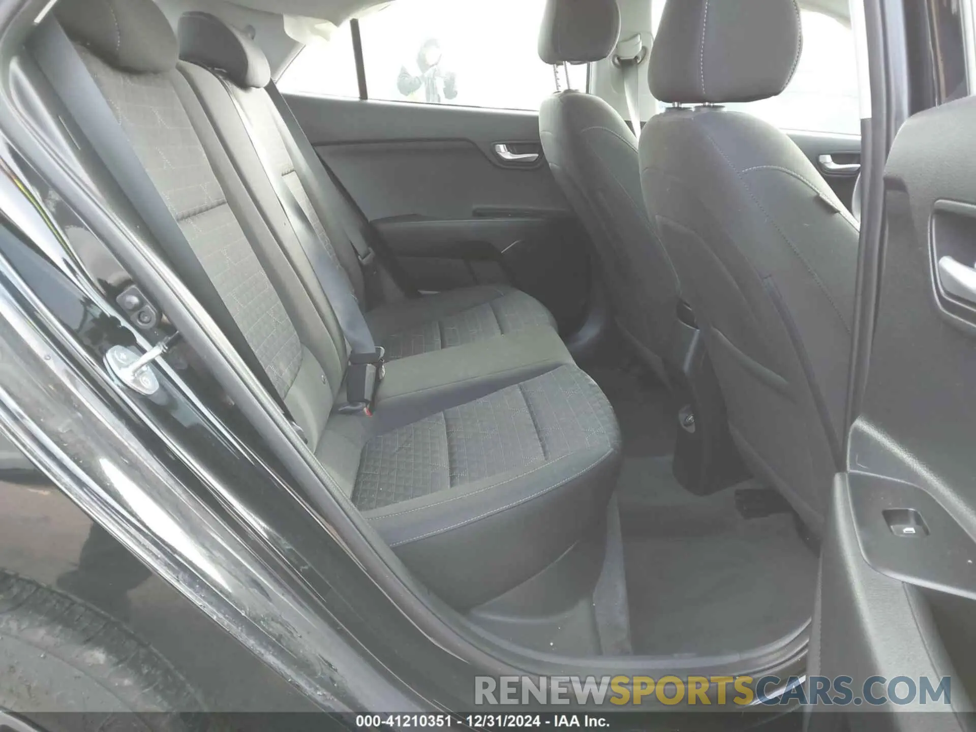 8 fotografías del automóvil dañado 3KPA25AD6NE443751 KIA RIO 5-DOOR 2022