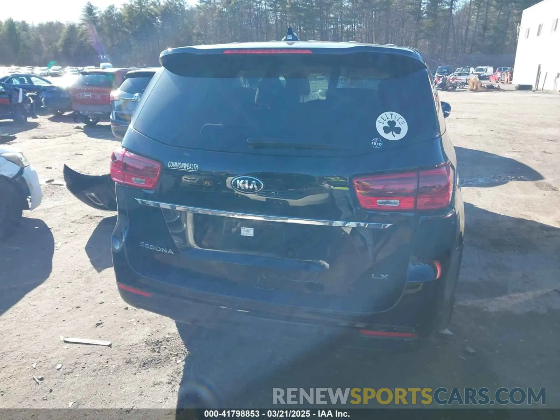 16 fotografías del automóvil dañado KNDMB5C10K6533494 KIA SEDONA 2019