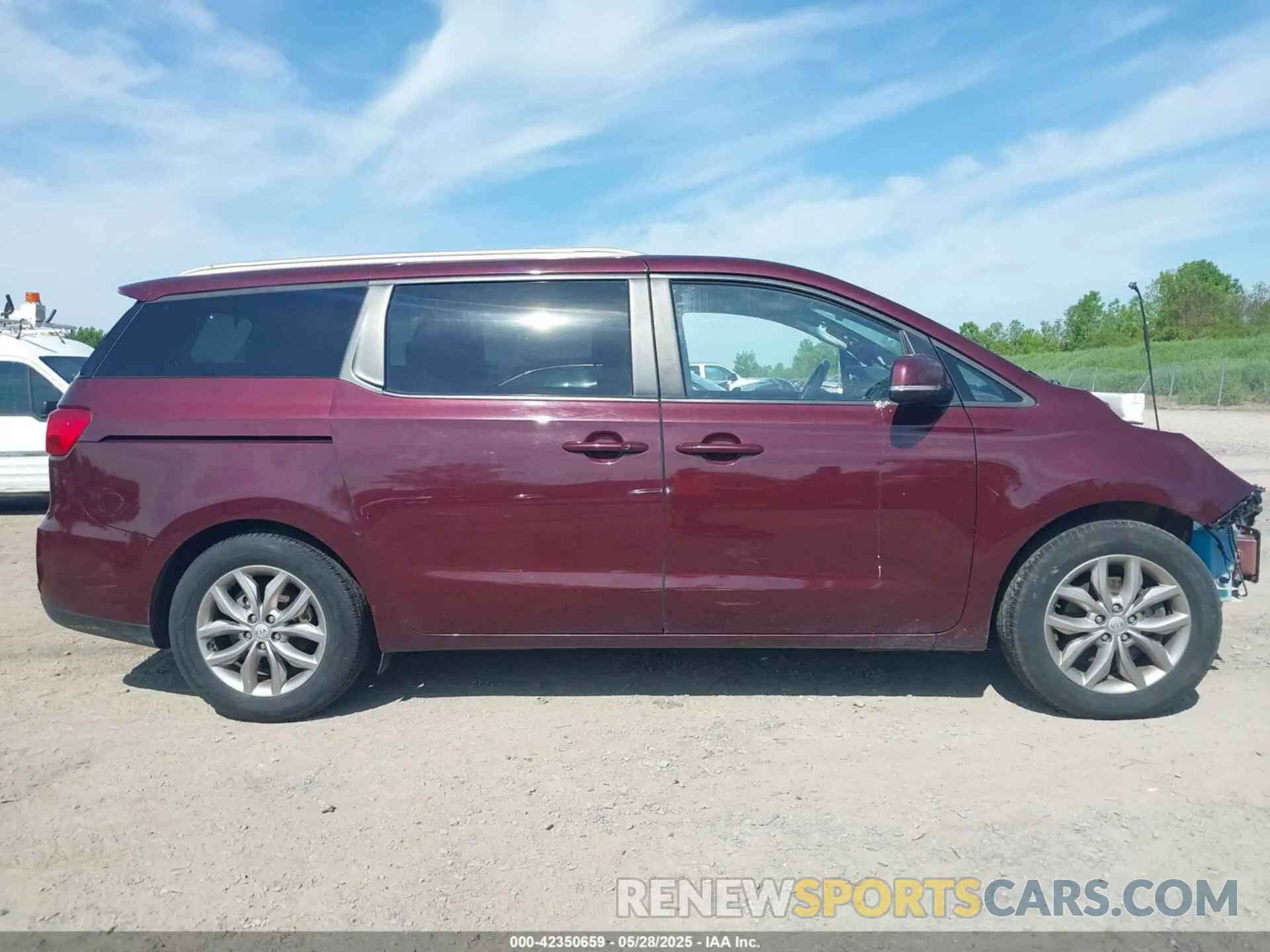 14 fotografías del automóvil dañado KNDMB5C12K6505504 KIA SEDONA 2019
