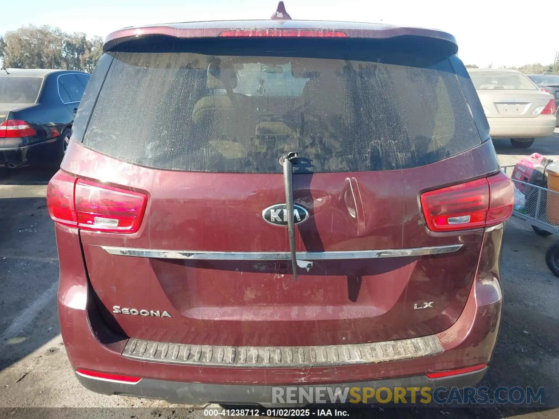 16 fotografías del automóvil dañado KNDMB5C13K6510291 KIA SEDONA 2019