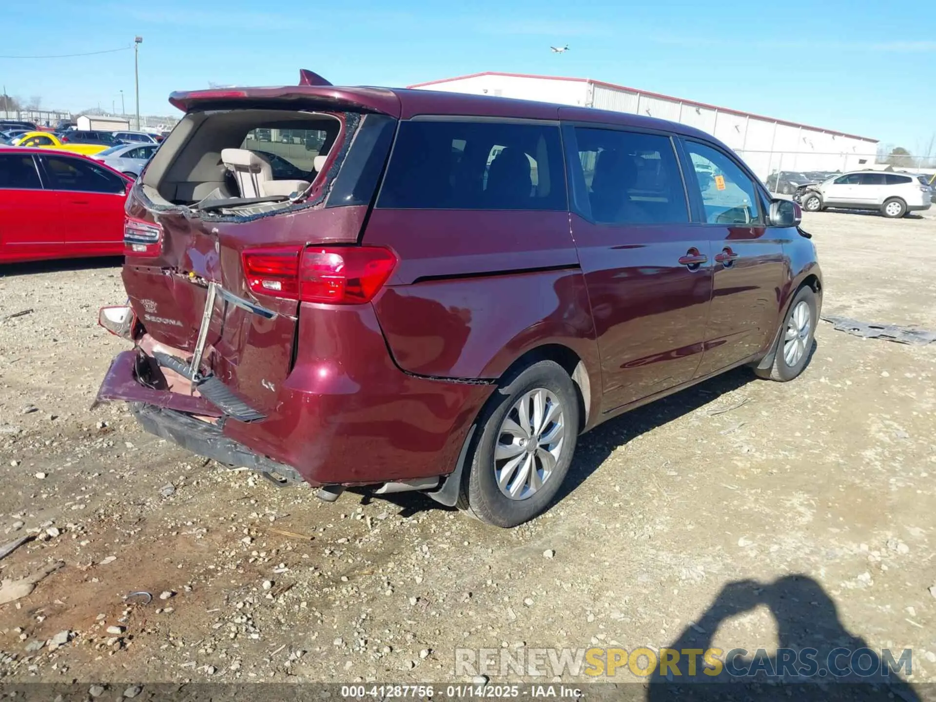 4 fotografías del automóvil dañado KNDMB5C13K6540035 KIA SEDONA 2019
