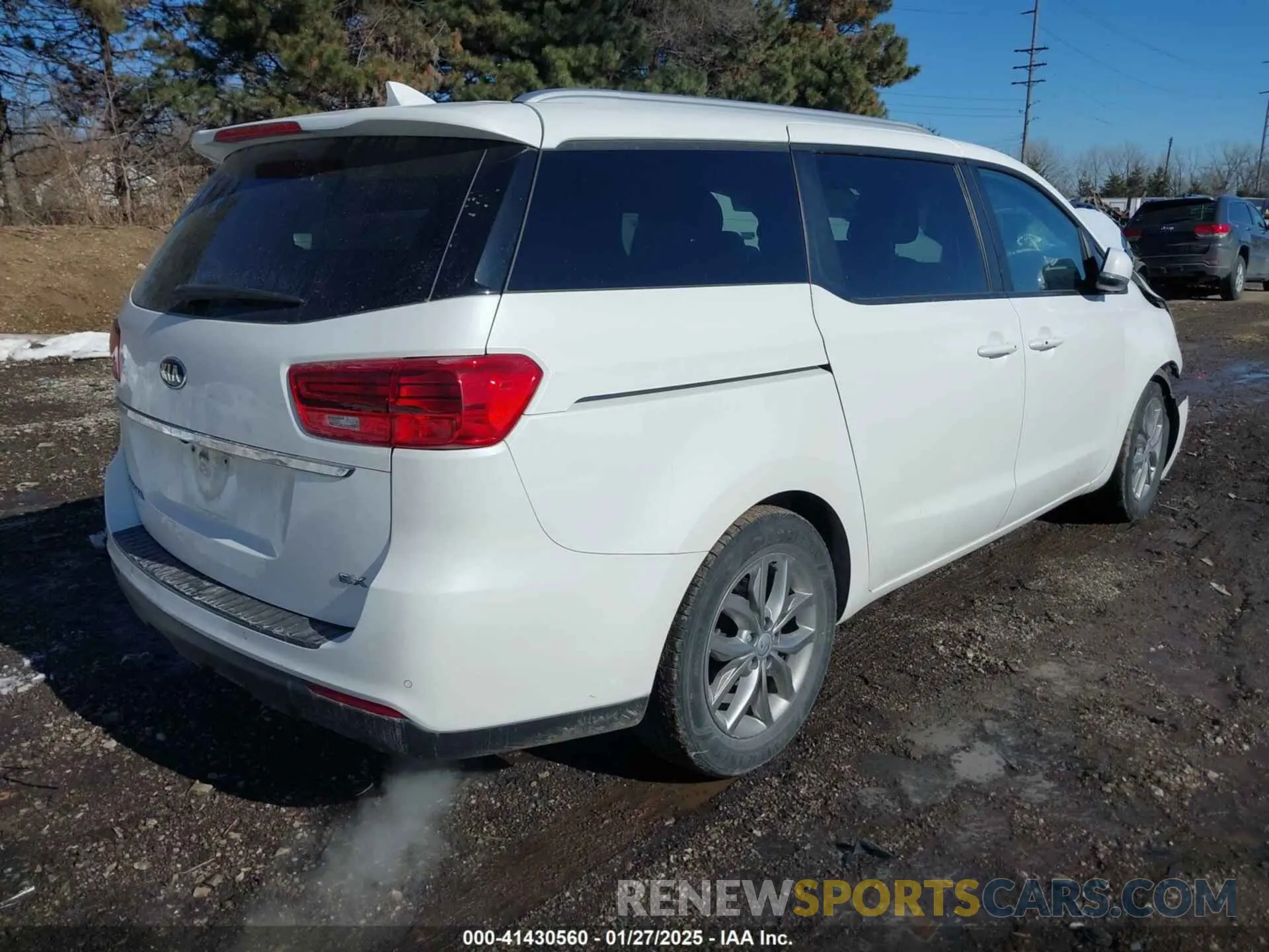 4 fotografías del automóvil dañado KNDMB5C13K6547535 KIA SEDONA 2019