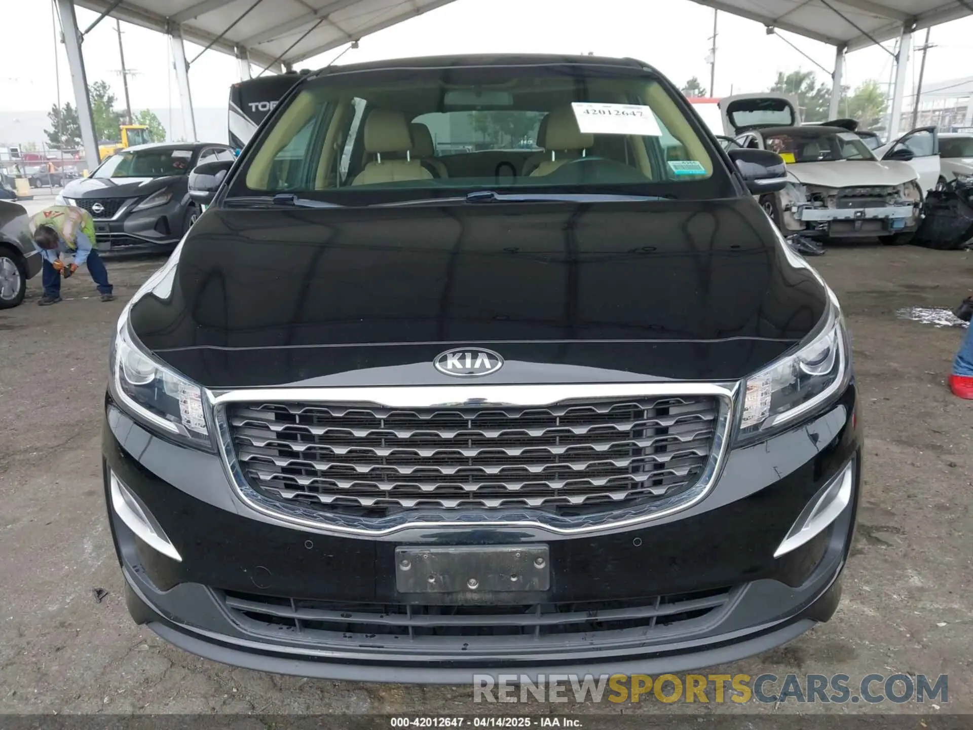 12 fotografías del automóvil dañado KNDMB5C15K6514939 KIA SEDONA 2019