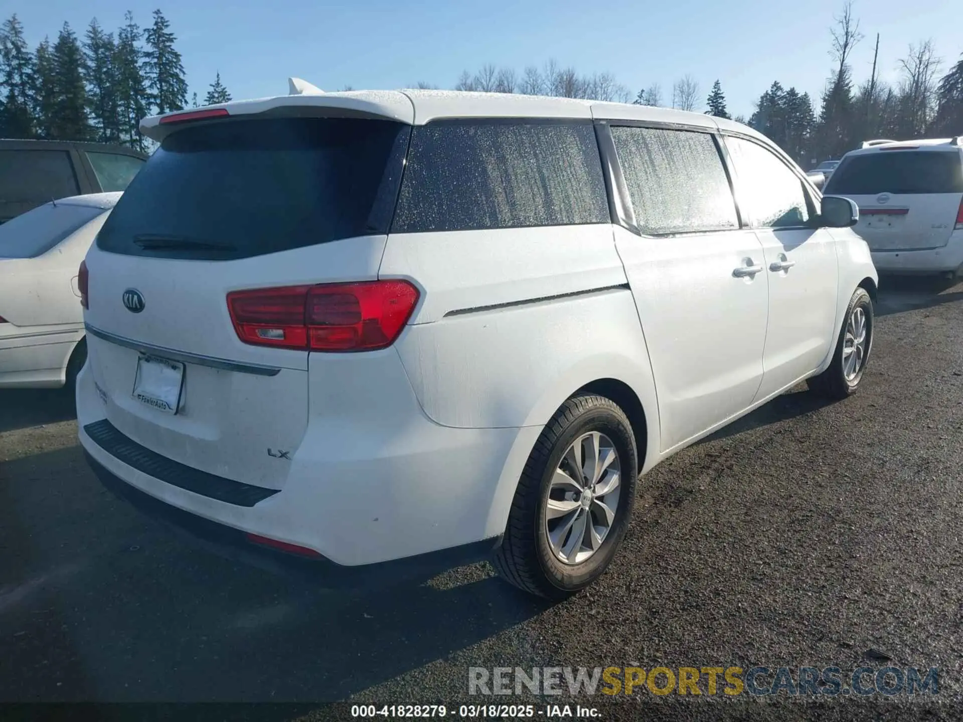 4 fotografías del automóvil dañado KNDMB5C18K6508746 KIA SEDONA 2019