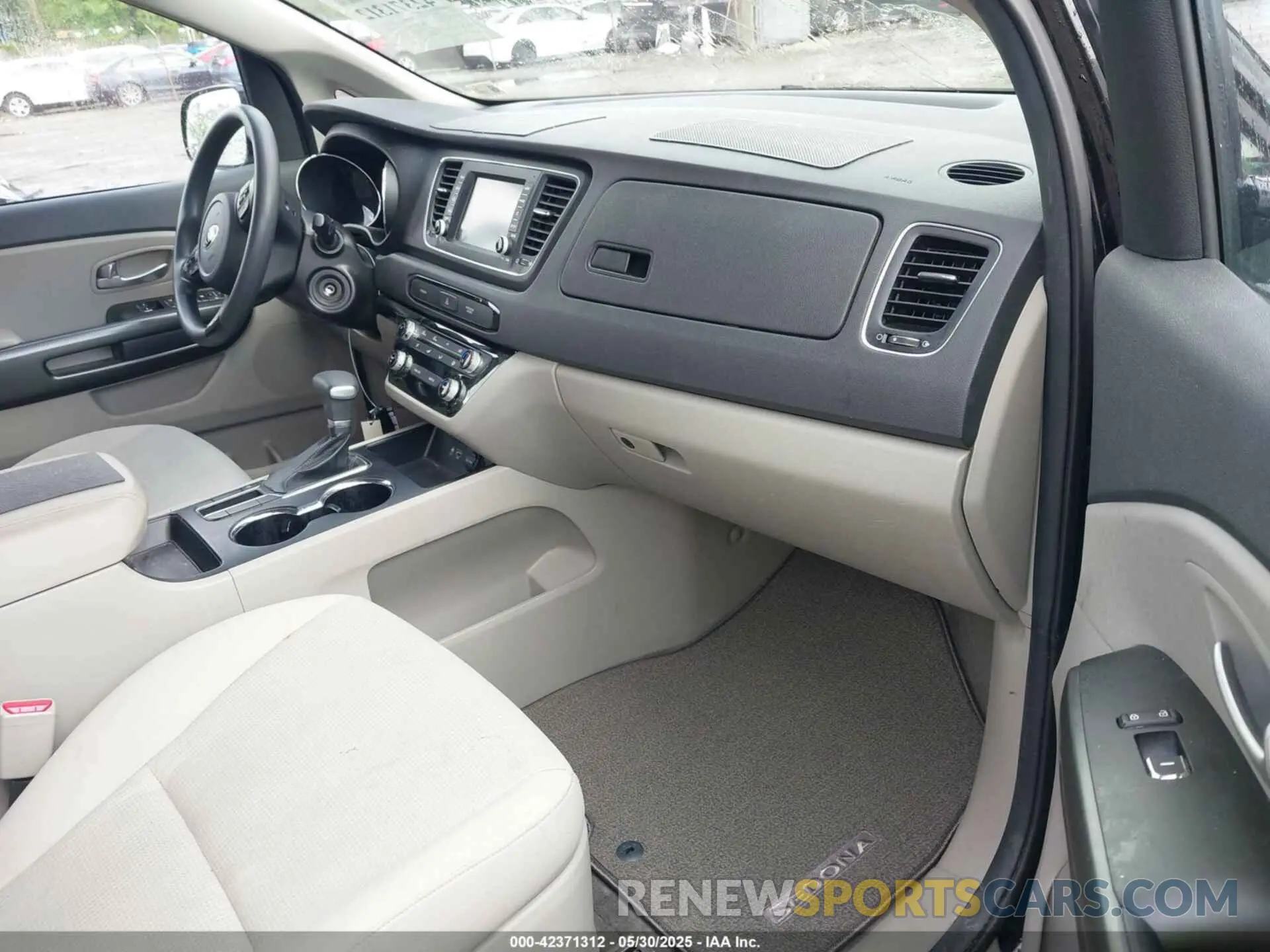5 fotografías del automóvil dañado KNDMA5C11L6645158 KIA SEDONA 2020