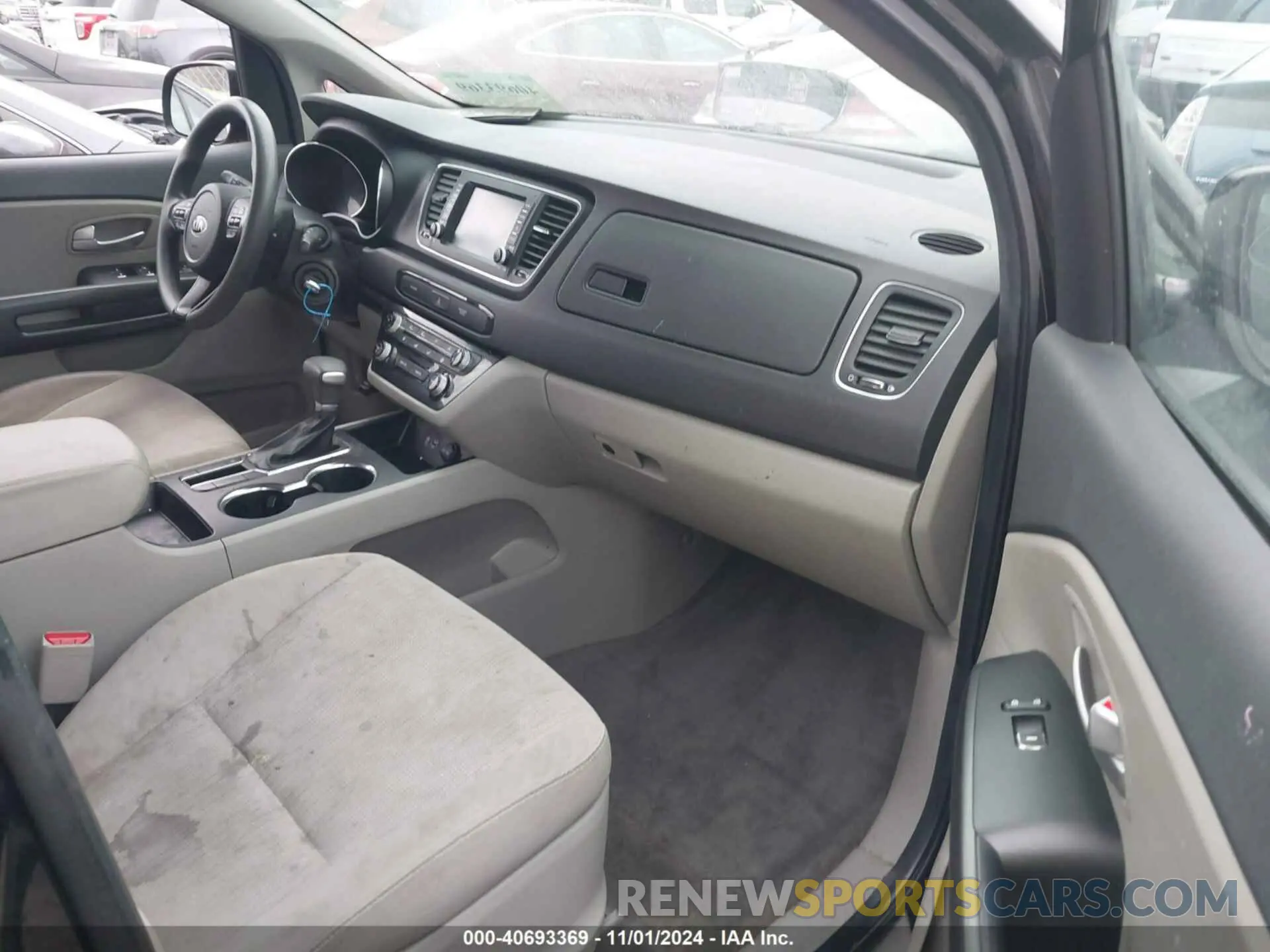 5 fotografías del automóvil dañado KNDMA5C13L6586582 KIA SEDONA 2020