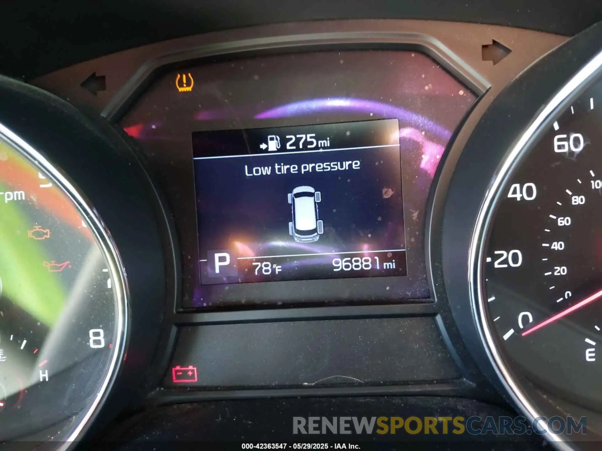 15 fotografías del automóvil dañado KNDMB5C10L6616411 KIA SEDONA 2020