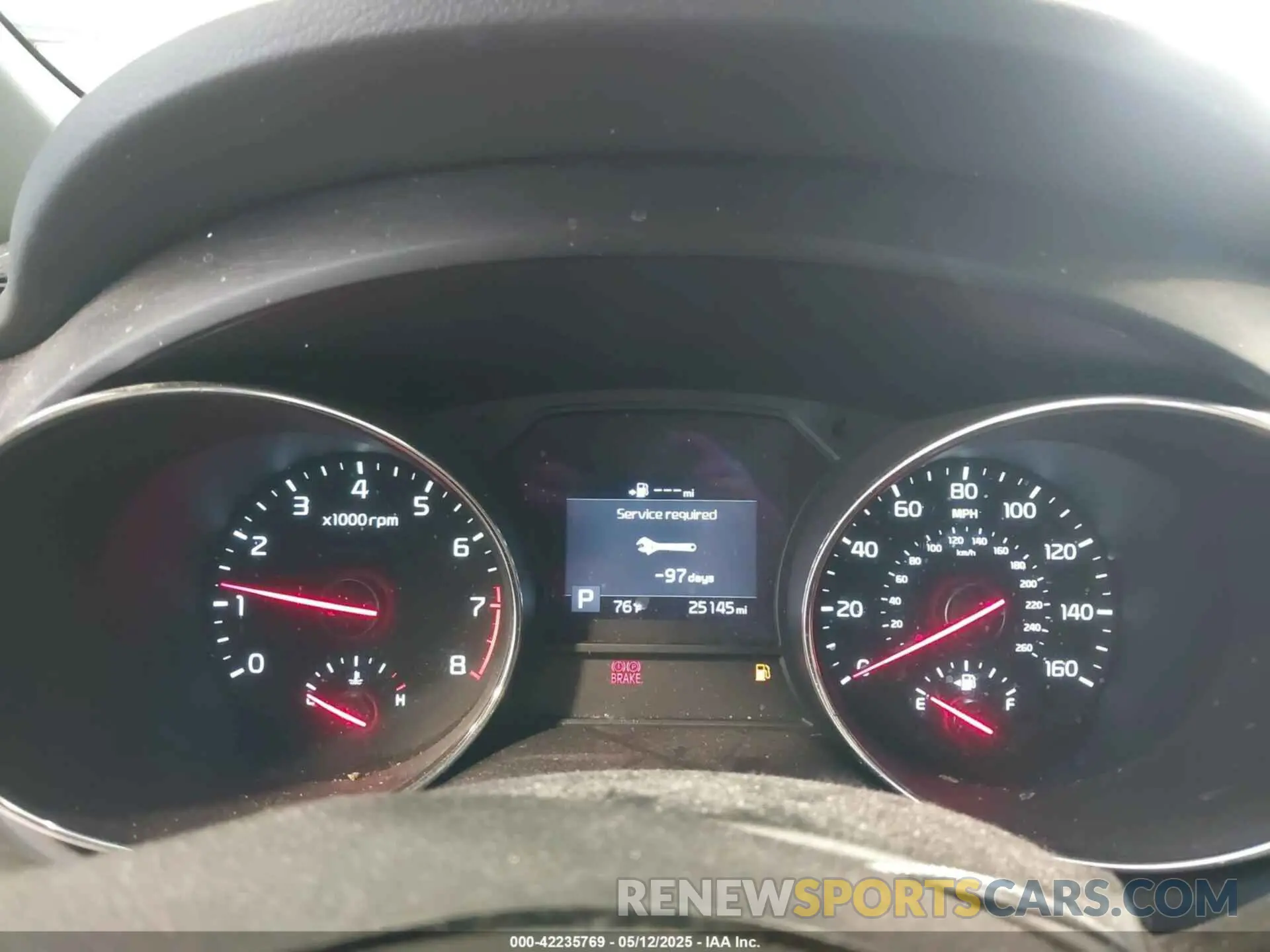 7 fotografías del automóvil dañado KNDMB5C15L6659478 KIA SEDONA 2020