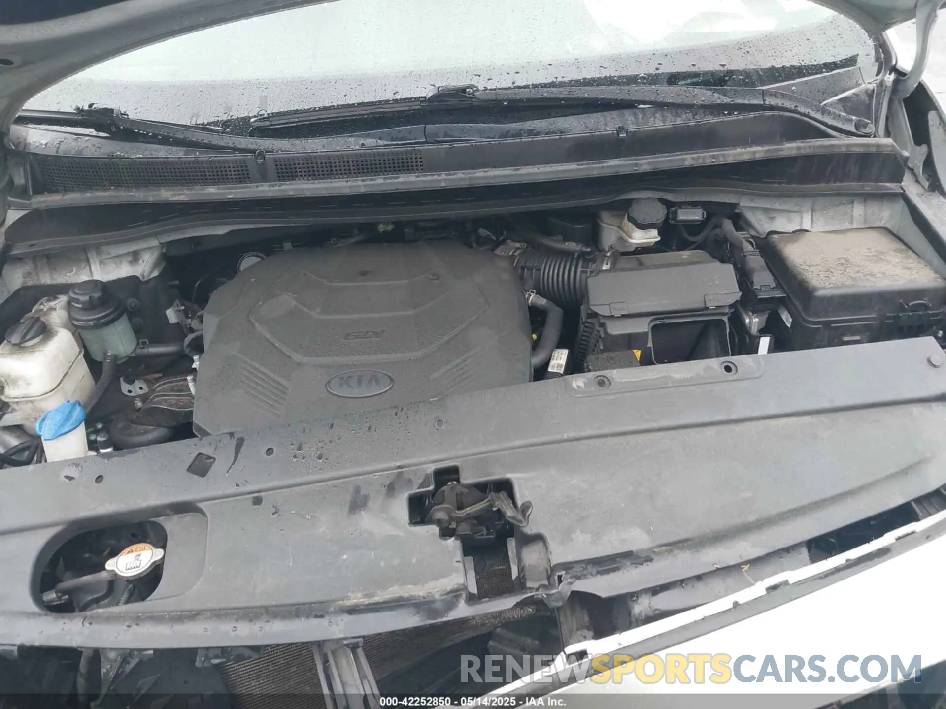 10 fotografías del automóvil dañado KNDMB5C18L6589720 KIA SEDONA 2020