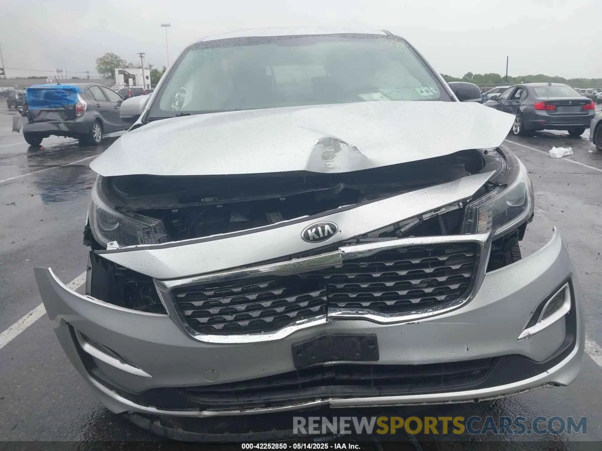 6 fotografías del automóvil dañado KNDMB5C18L6589720 KIA SEDONA 2020