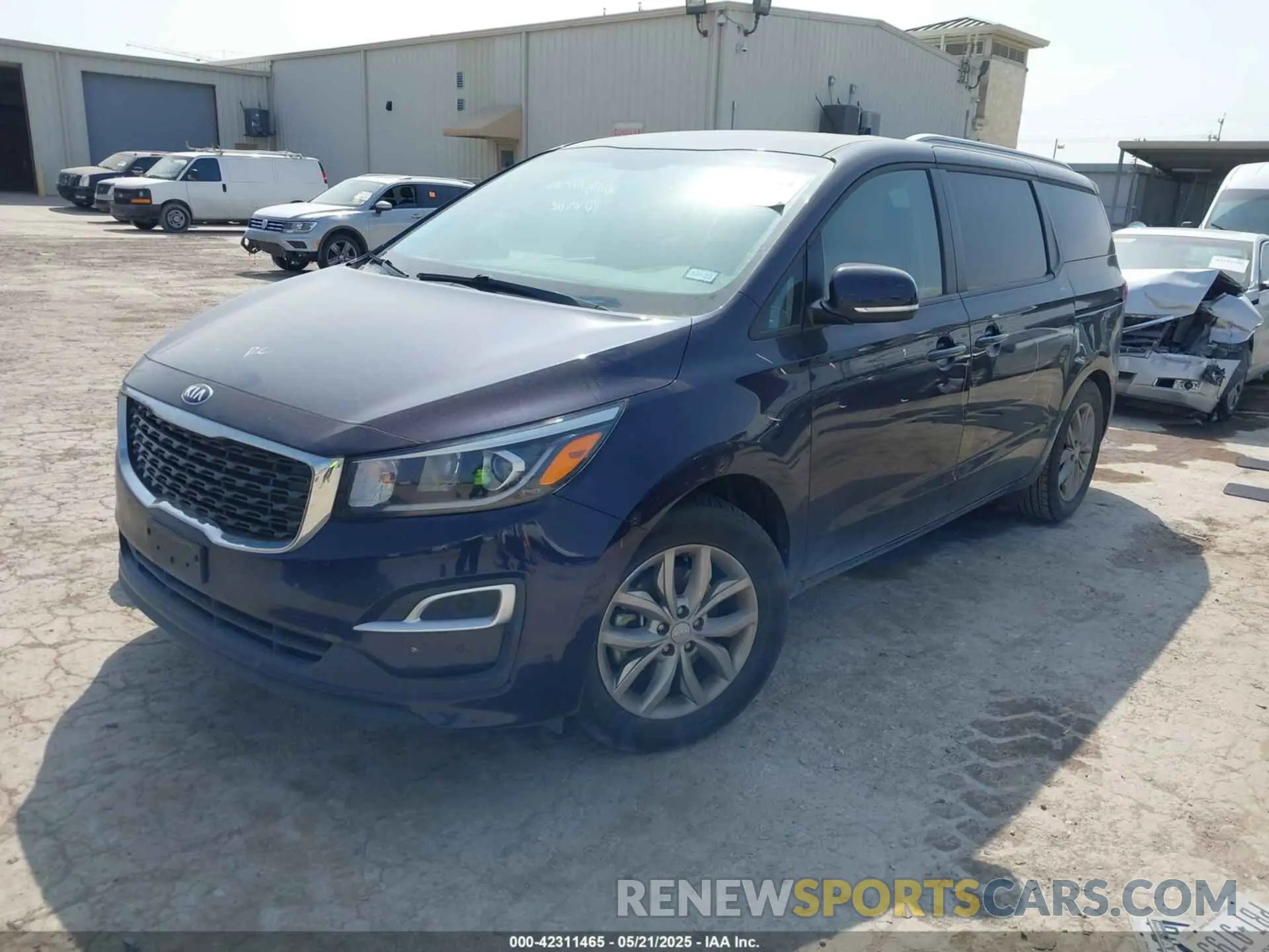 2 fotografías del automóvil dañado KNDMB5C11M6665098 KIA SEDONA 2021