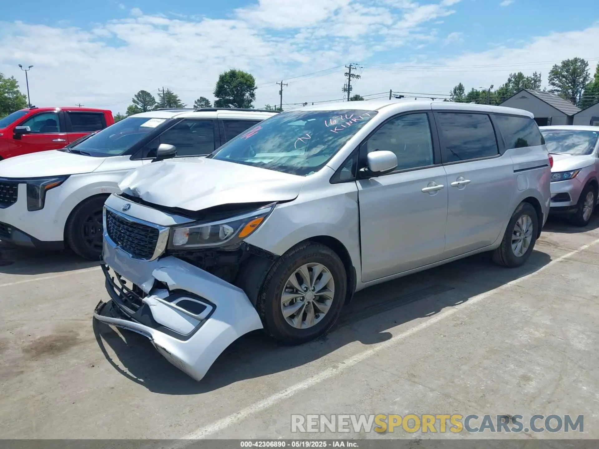 2 fotografías del automóvil dañado KNDMB5C11M6671676 KIA SEDONA 2021
