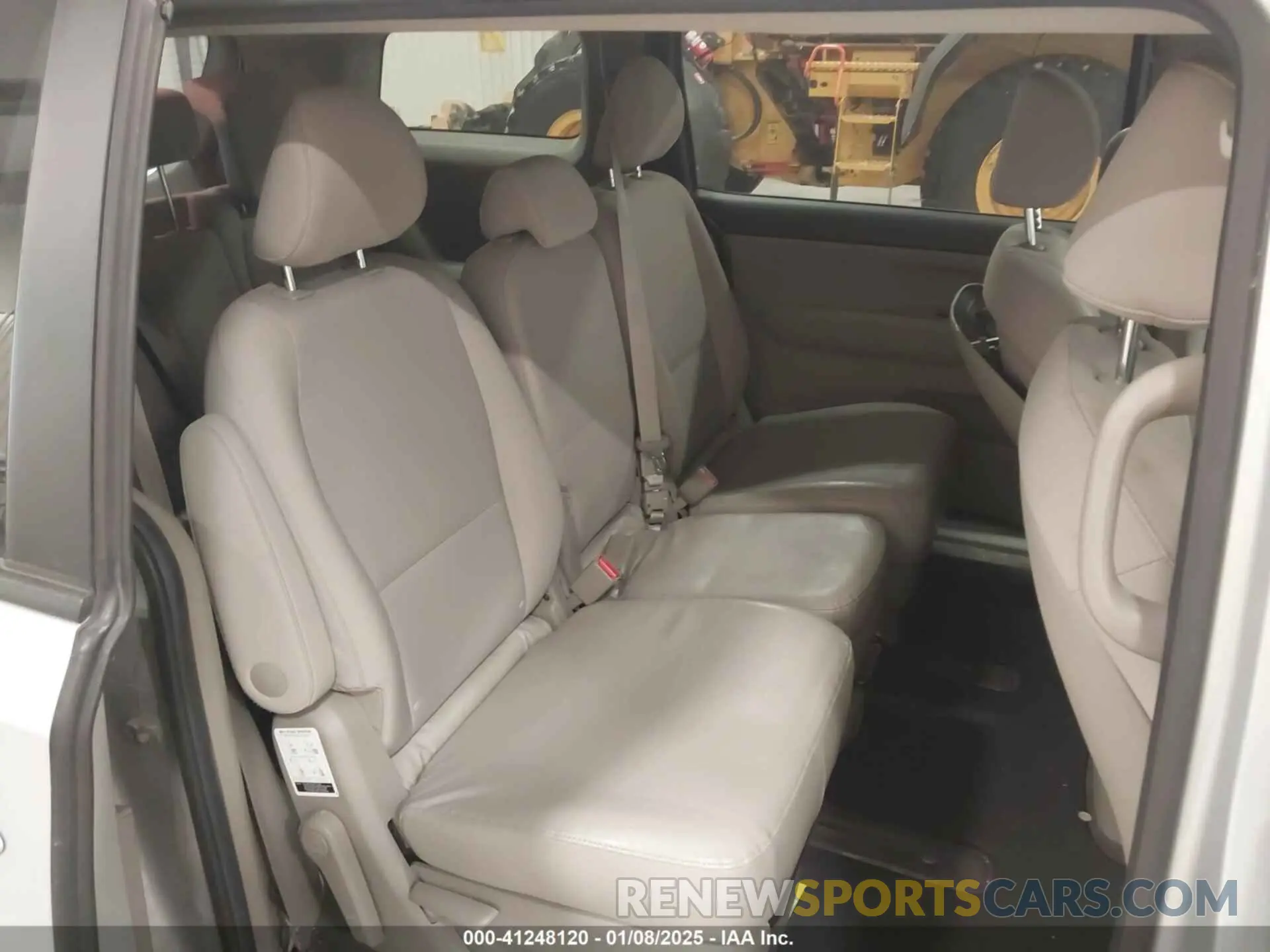 8 fotografías del automóvil dañado KNDMB5C18M6673537 KIA SEDONA 2021