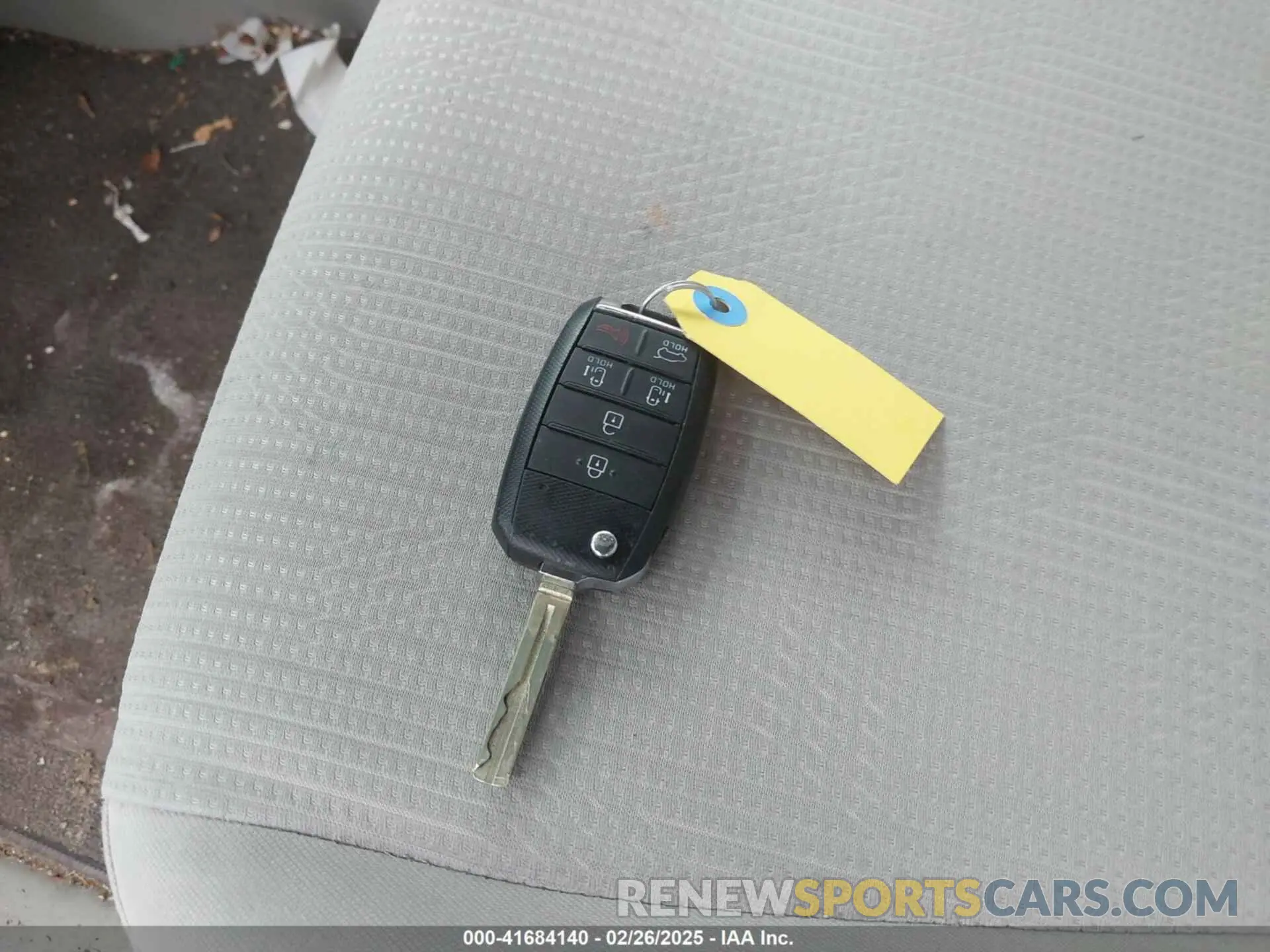 11 fotografías del automóvil dañado KNDMB5C19M6662112 KIA SEDONA 2021