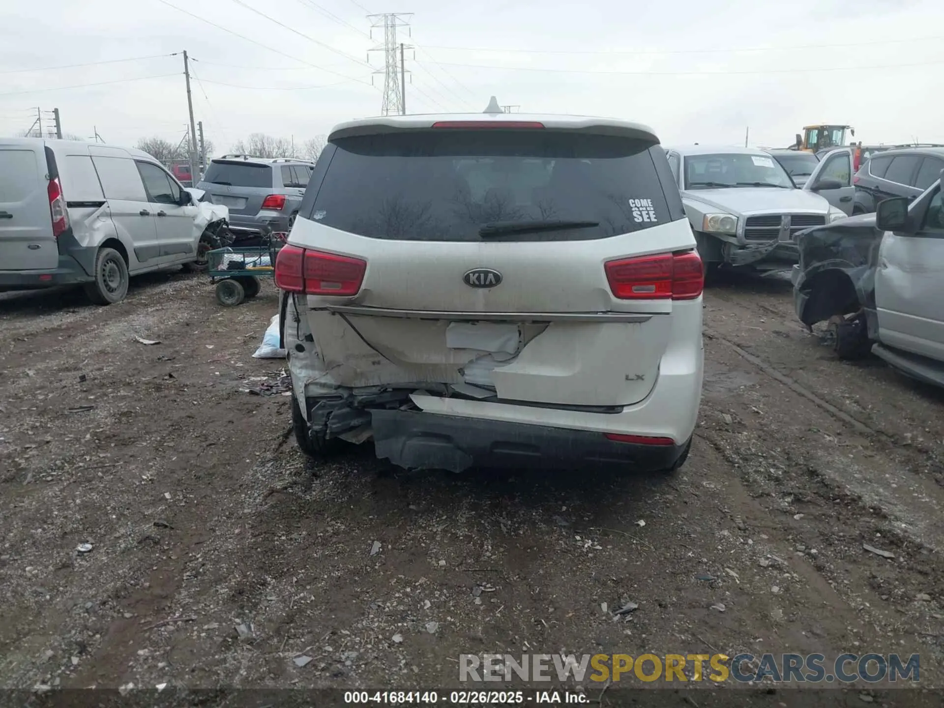 16 fotografías del automóvil dañado KNDMB5C19M6662112 KIA SEDONA 2021