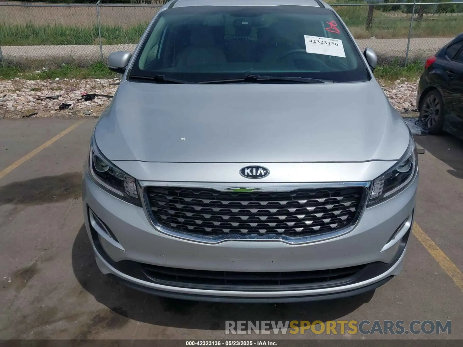 12 fotografías del automóvil dañado KNDMB5C19M6671666 KIA SEDONA 2021