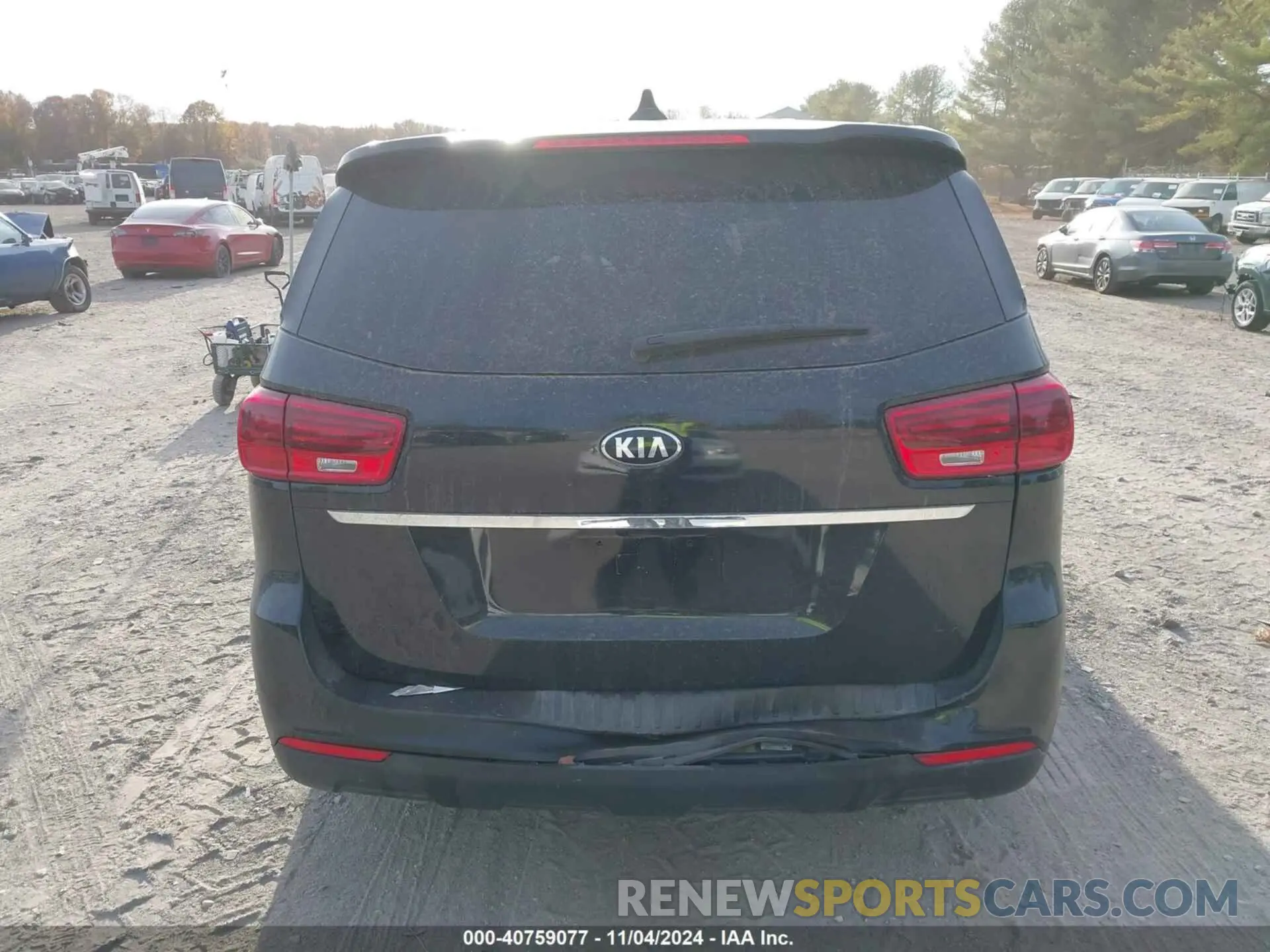 15 fotografías del automóvil dañado KNDMB5C1XM6673667 KIA SEDONA 2021