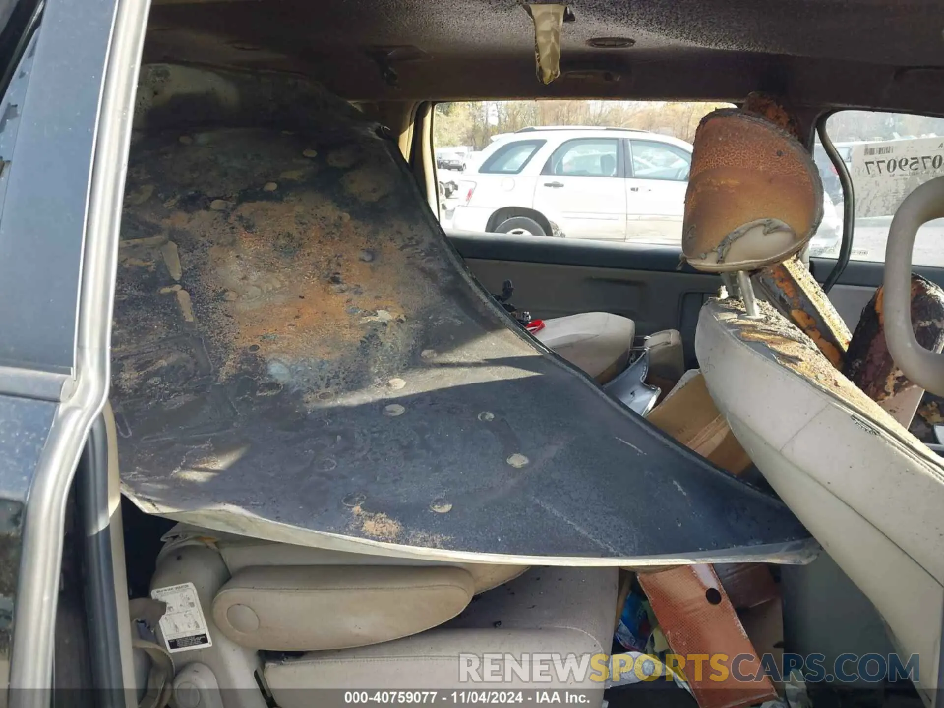 8 fotografías del automóvil dañado KNDMB5C1XM6673667 KIA SEDONA 2021