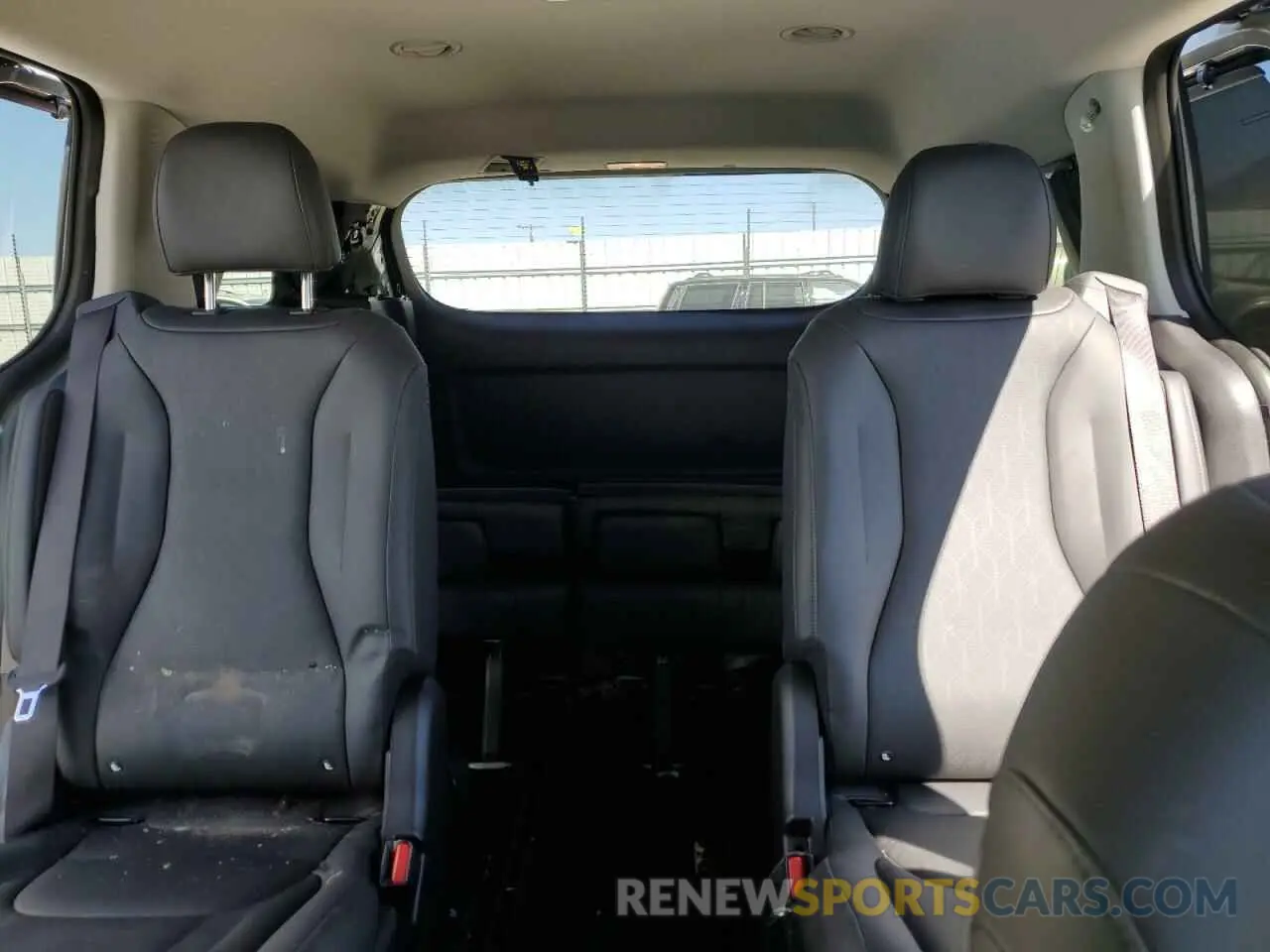 10 fotografías del automóvil dañado KNDNC5K31S6477182 KIA SEDONA 2025