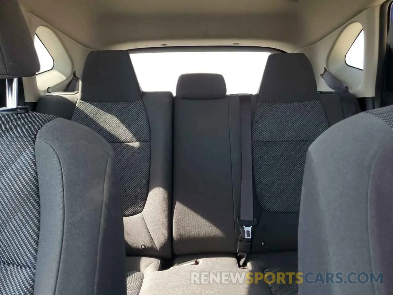 10 fotografías del automóvil dañado KNDEPCAA0M7094016 KIA SELTOS 2021