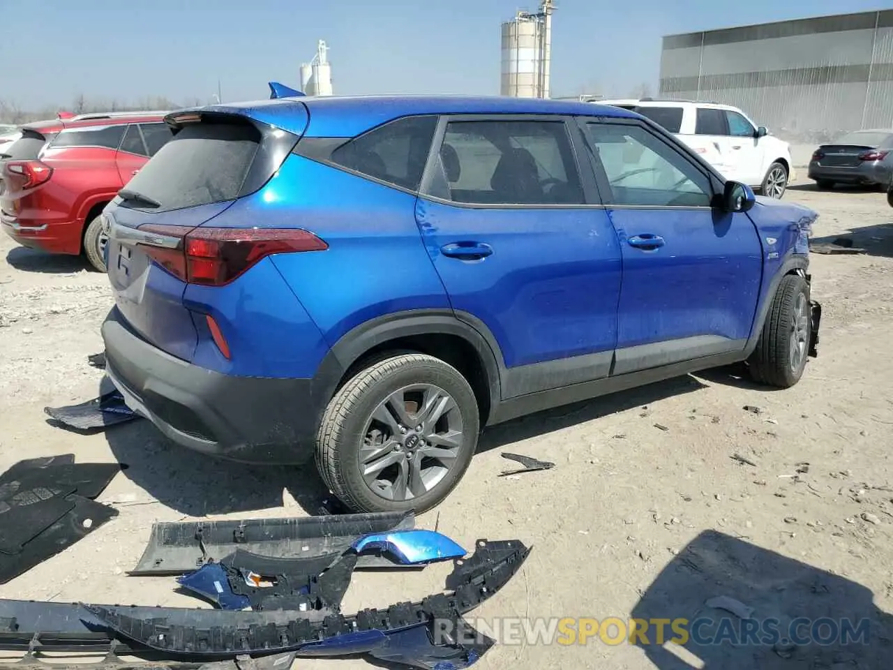 3 fotografías del automóvil dañado KNDEPCAA0M7094016 KIA SELTOS 2021