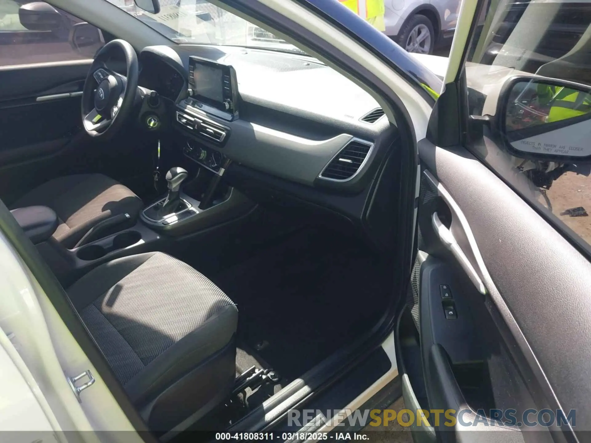 5 fotografías del automóvil dañado KNDEPCAA1M7104780 KIA SELTOS 2021