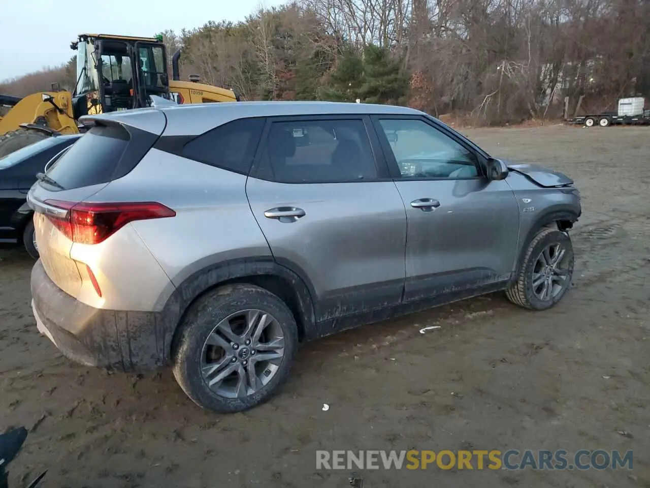 3 fotografías del automóvil dañado KNDEPCAA1M7144535 KIA SELTOS 2021