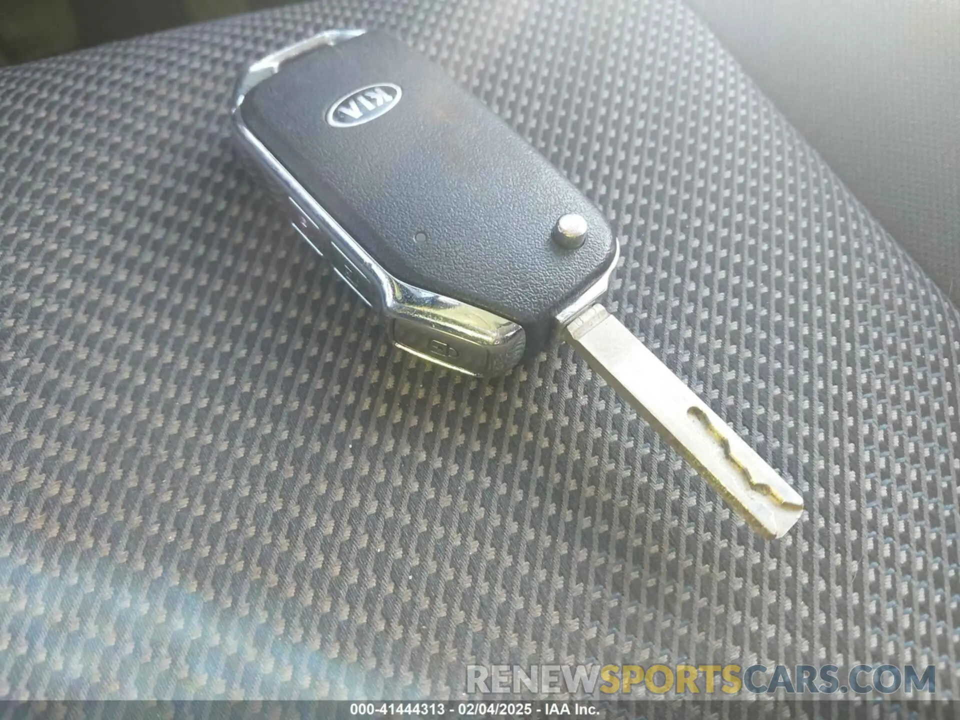 11 fotografías del automóvil dañado KNDEPCAA3M7046154 KIA SELTOS 2021
