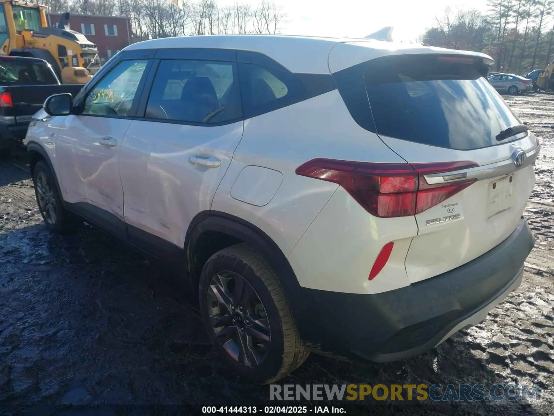 3 fotografías del automóvil dañado KNDEPCAA3M7046154 KIA SELTOS 2021
