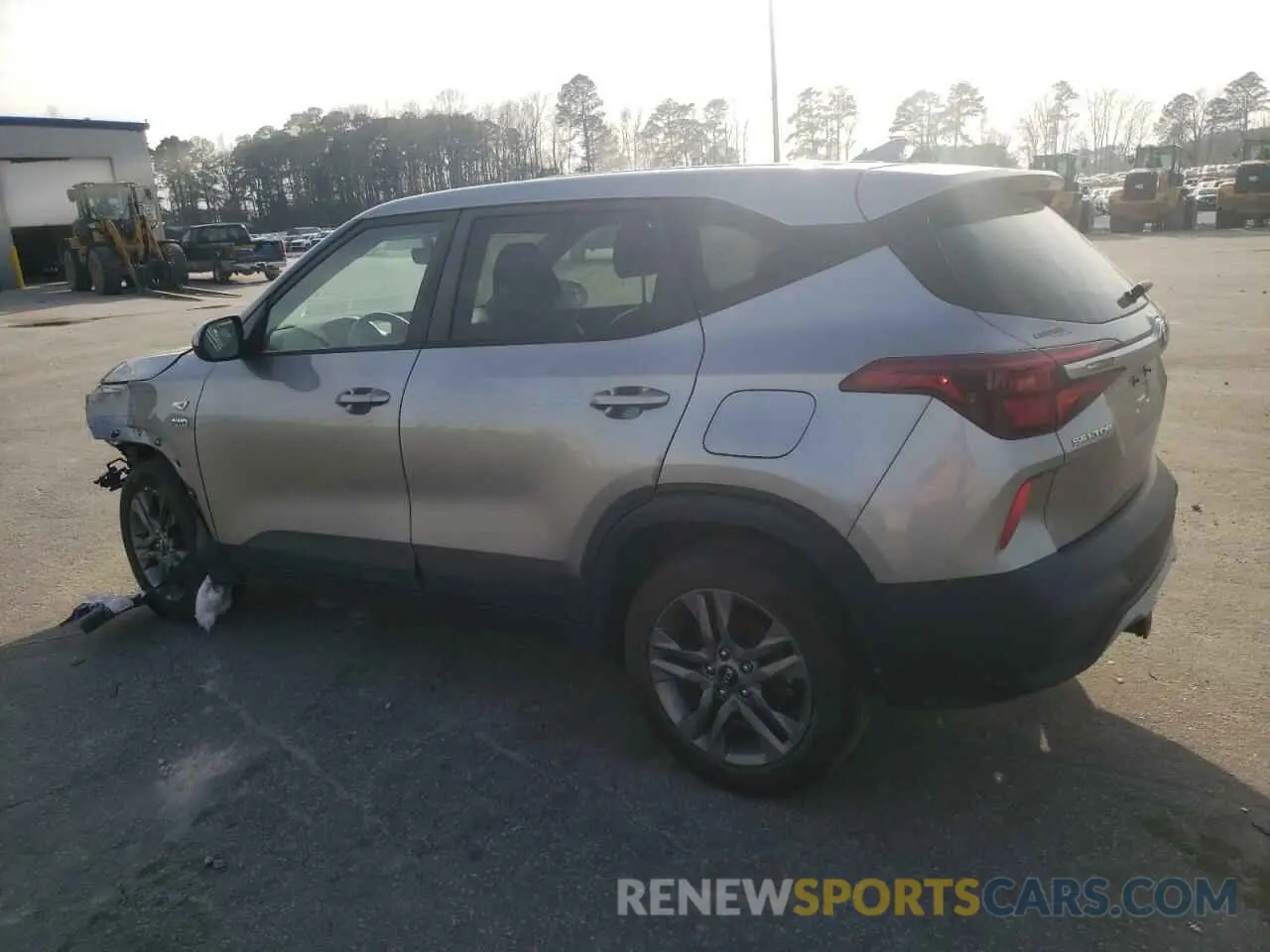 2 fotografías del automóvil dañado KNDEPCAA3M7081339 KIA SELTOS 2021
