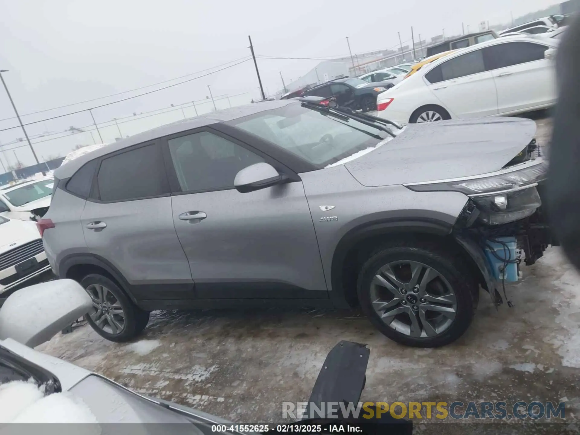 13 fotografías del automóvil dañado KNDEPCAA3M7186298 KIA SELTOS 2021