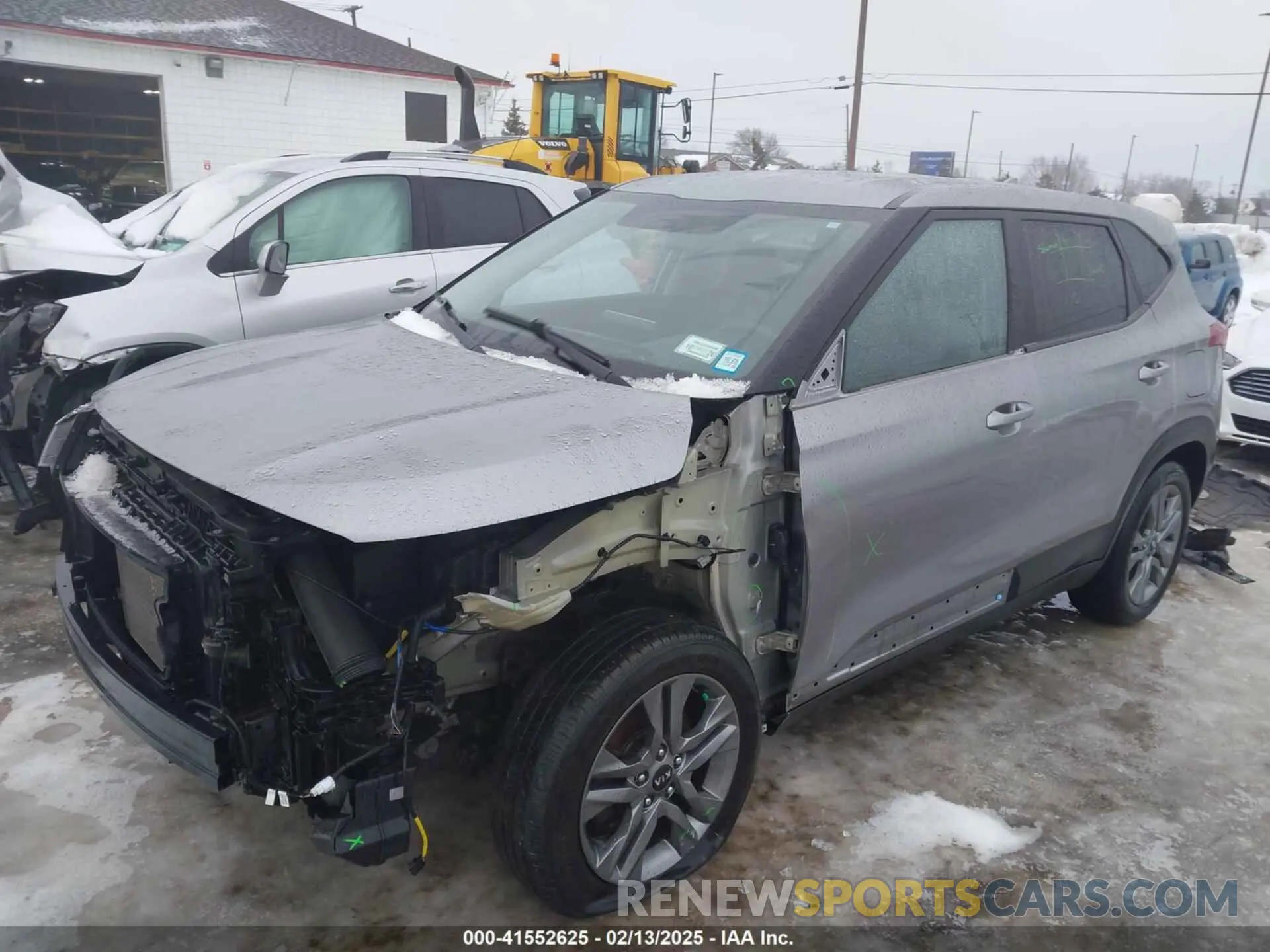2 fotografías del automóvil dañado KNDEPCAA3M7186298 KIA SELTOS 2021