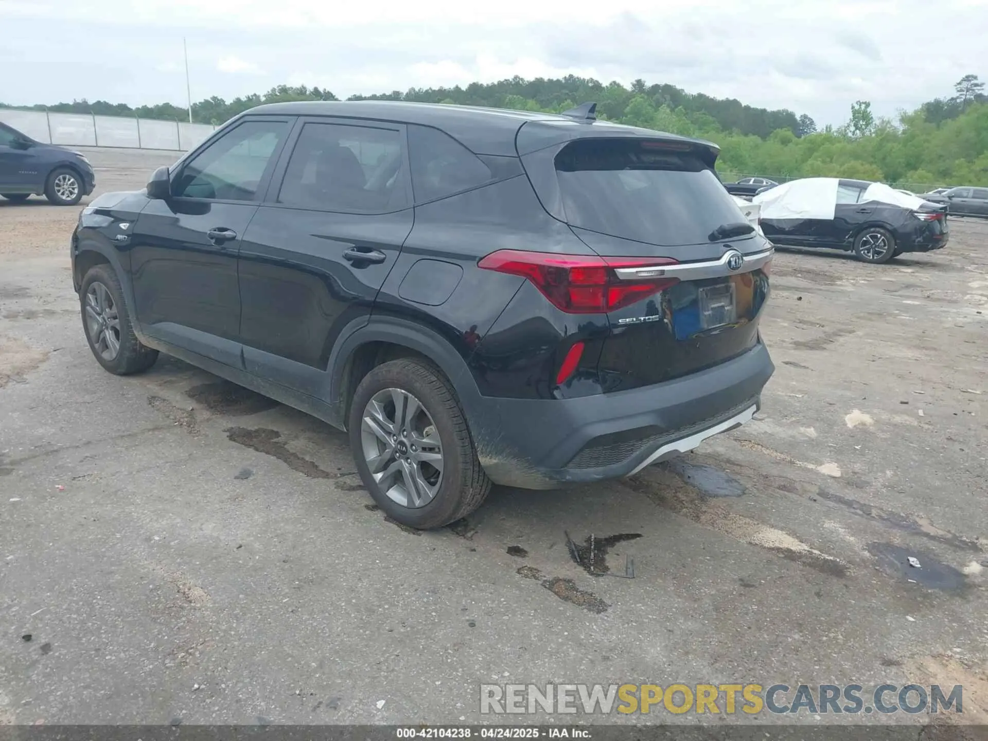 3 fotografías del automóvil dañado KNDEPCAA5M7162567 KIA SELTOS 2021