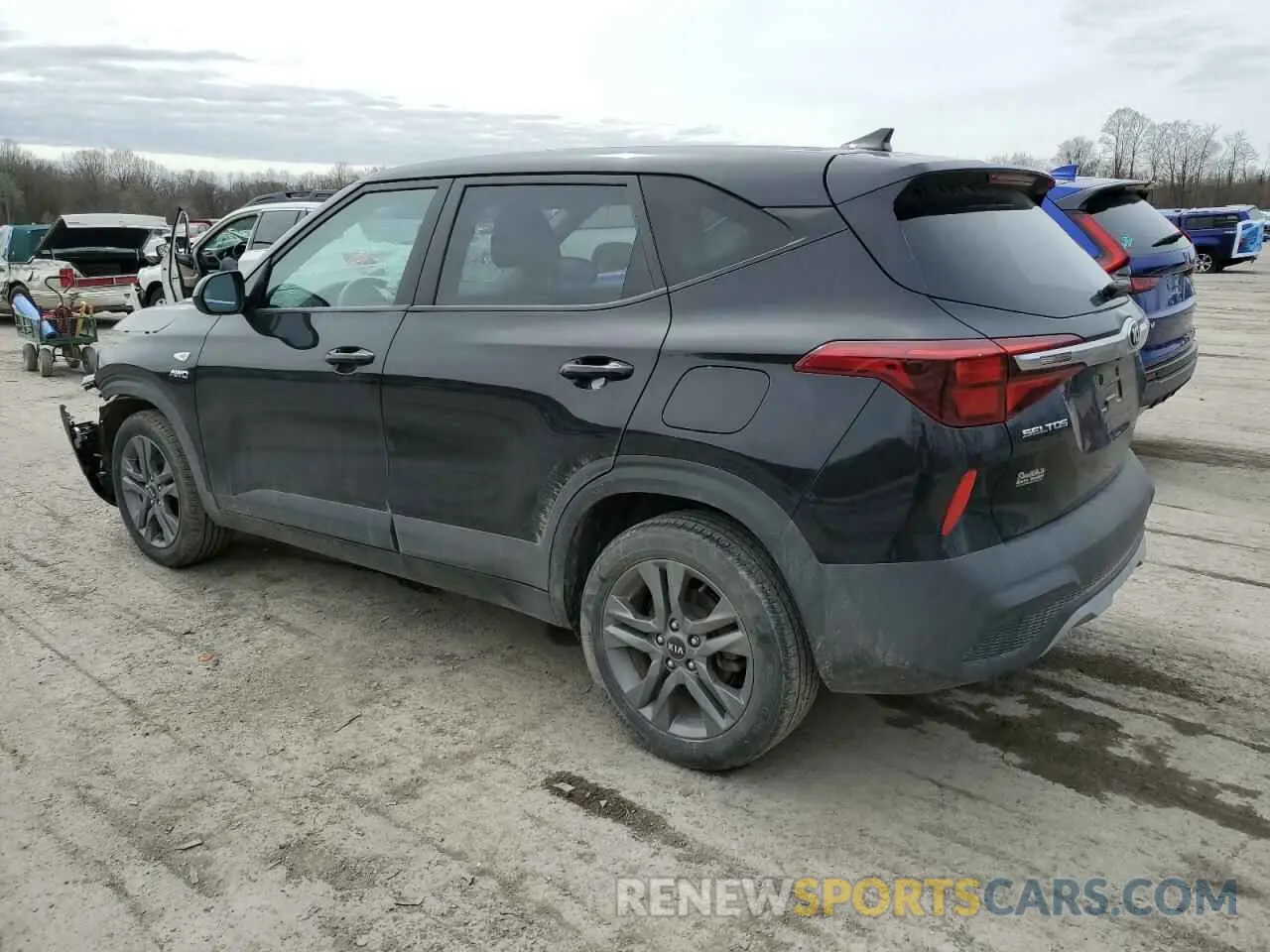 2 fotografías del automóvil dañado KNDEPCAA6M7104905 KIA SELTOS 2021