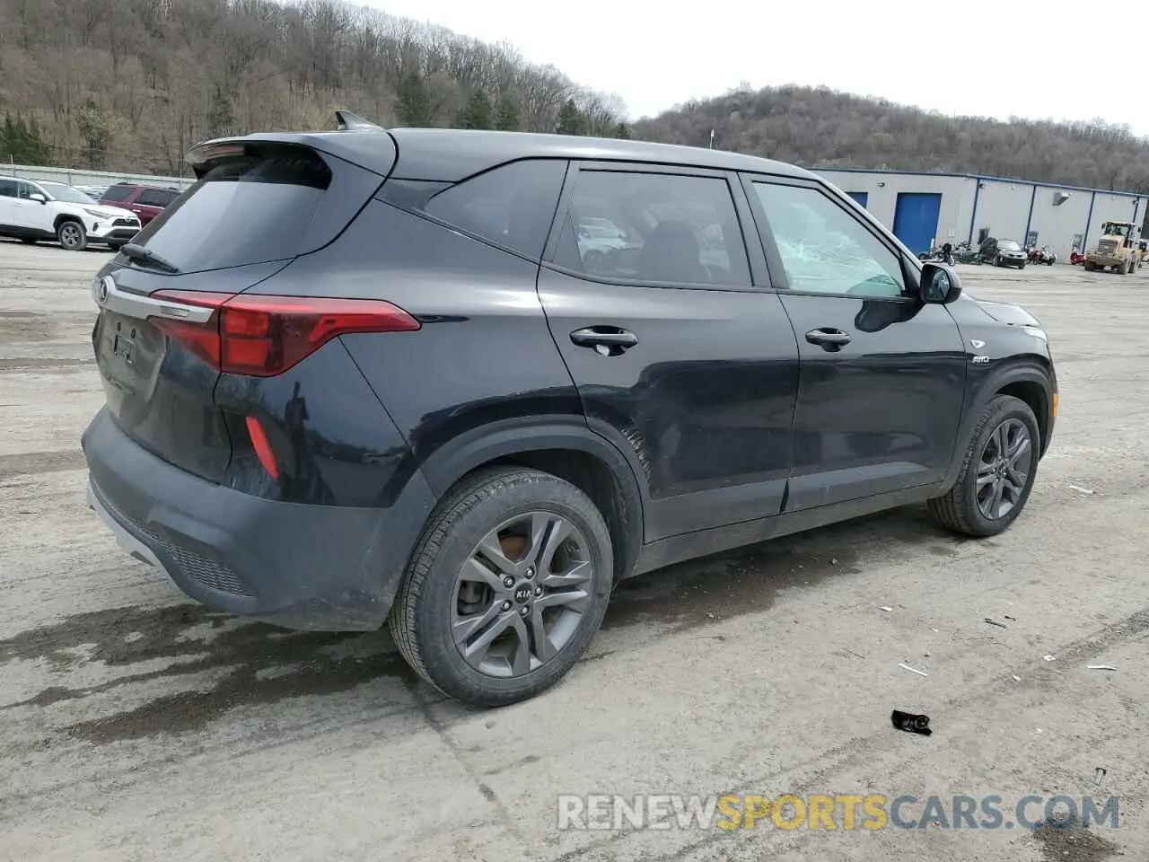 3 fotografías del automóvil dañado KNDEPCAA6M7104905 KIA SELTOS 2021