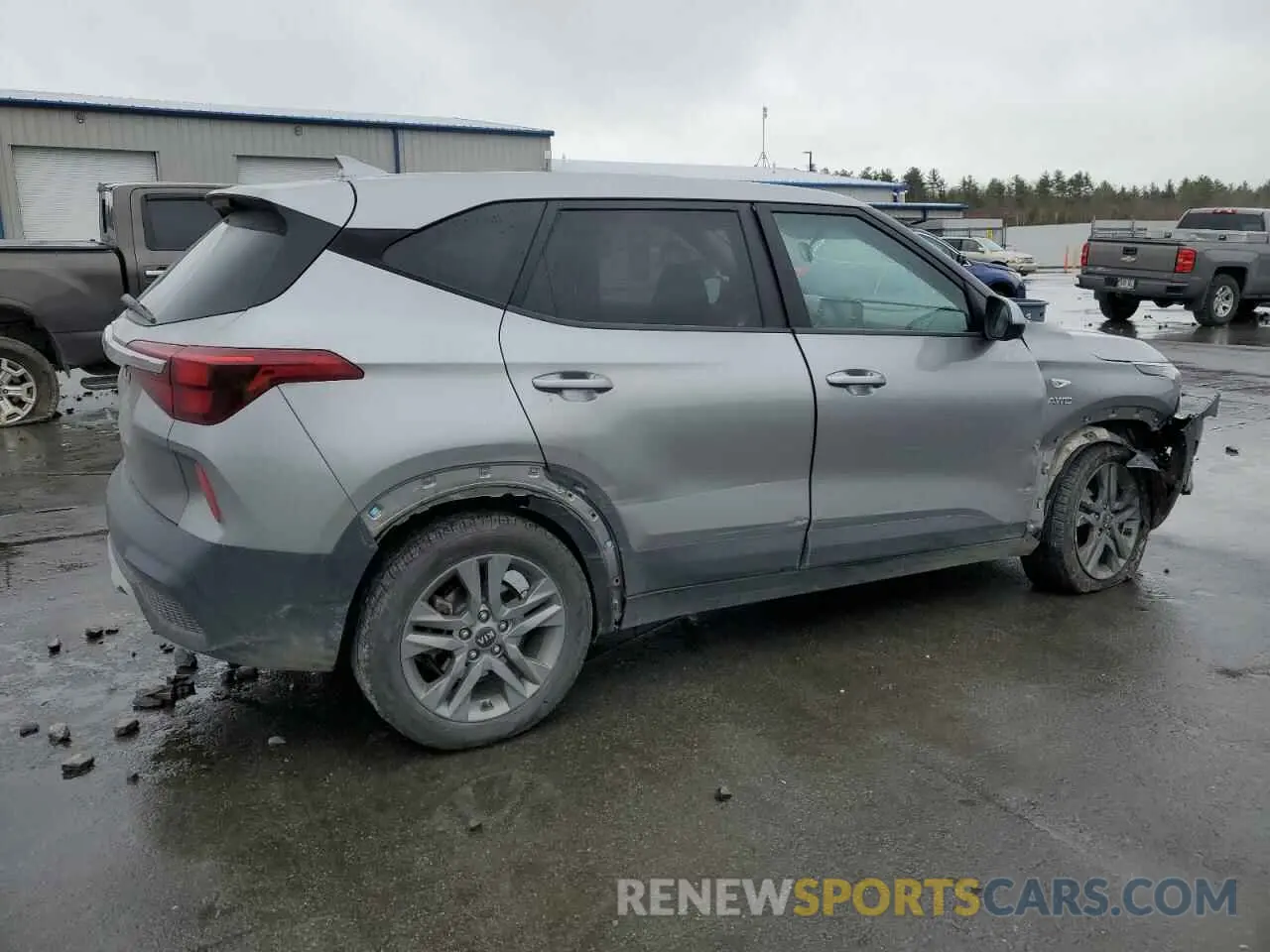 3 fotografías del automóvil dañado KNDEPCAA6M7176767 KIA SELTOS 2021
