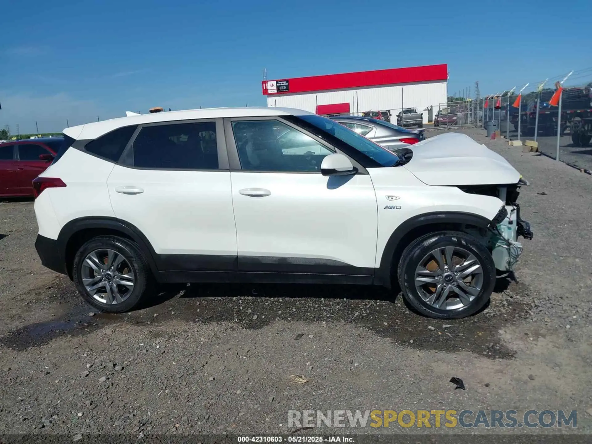 14 fotografías del automóvil dañado KNDEPCAA7M7049168 KIA SELTOS 2021