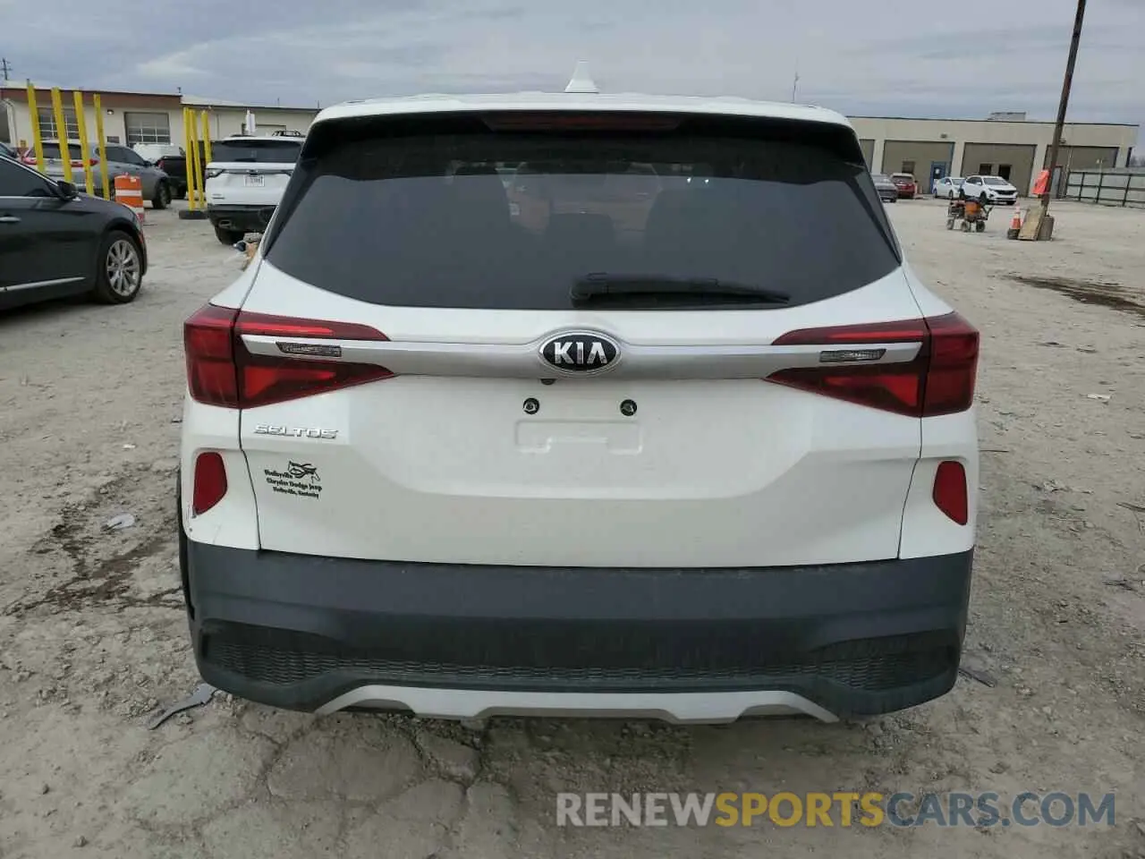 6 fotografías del automóvil dañado KNDEPCAA7M7160366 KIA SELTOS 2021