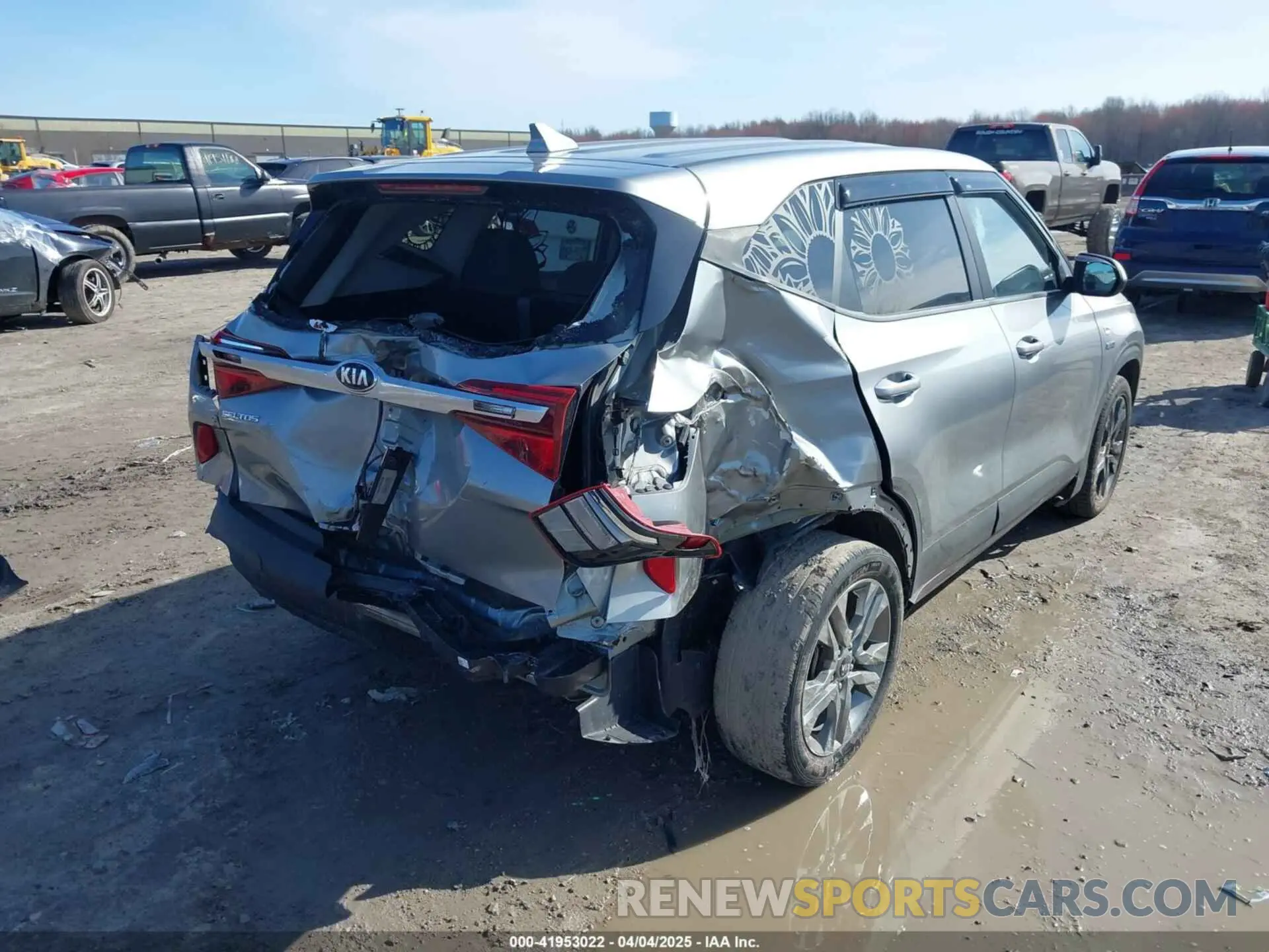 4 fotografías del automóvil dañado KNDEPCAA7M7185493 KIA SELTOS 2021