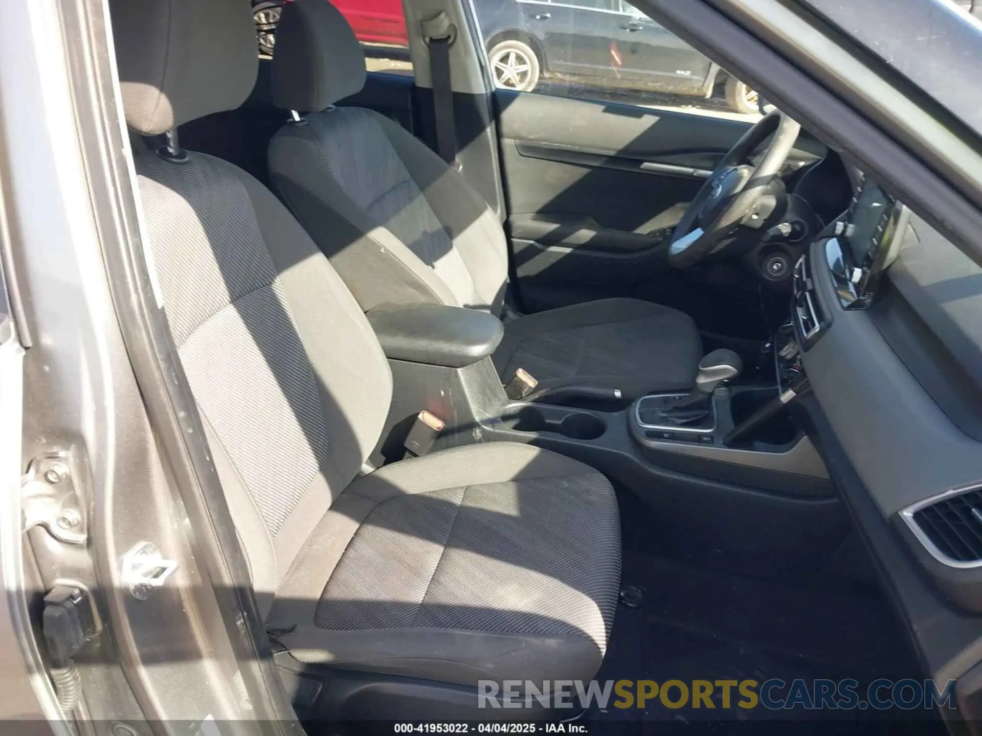 5 fotografías del automóvil dañado KNDEPCAA7M7185493 KIA SELTOS 2021