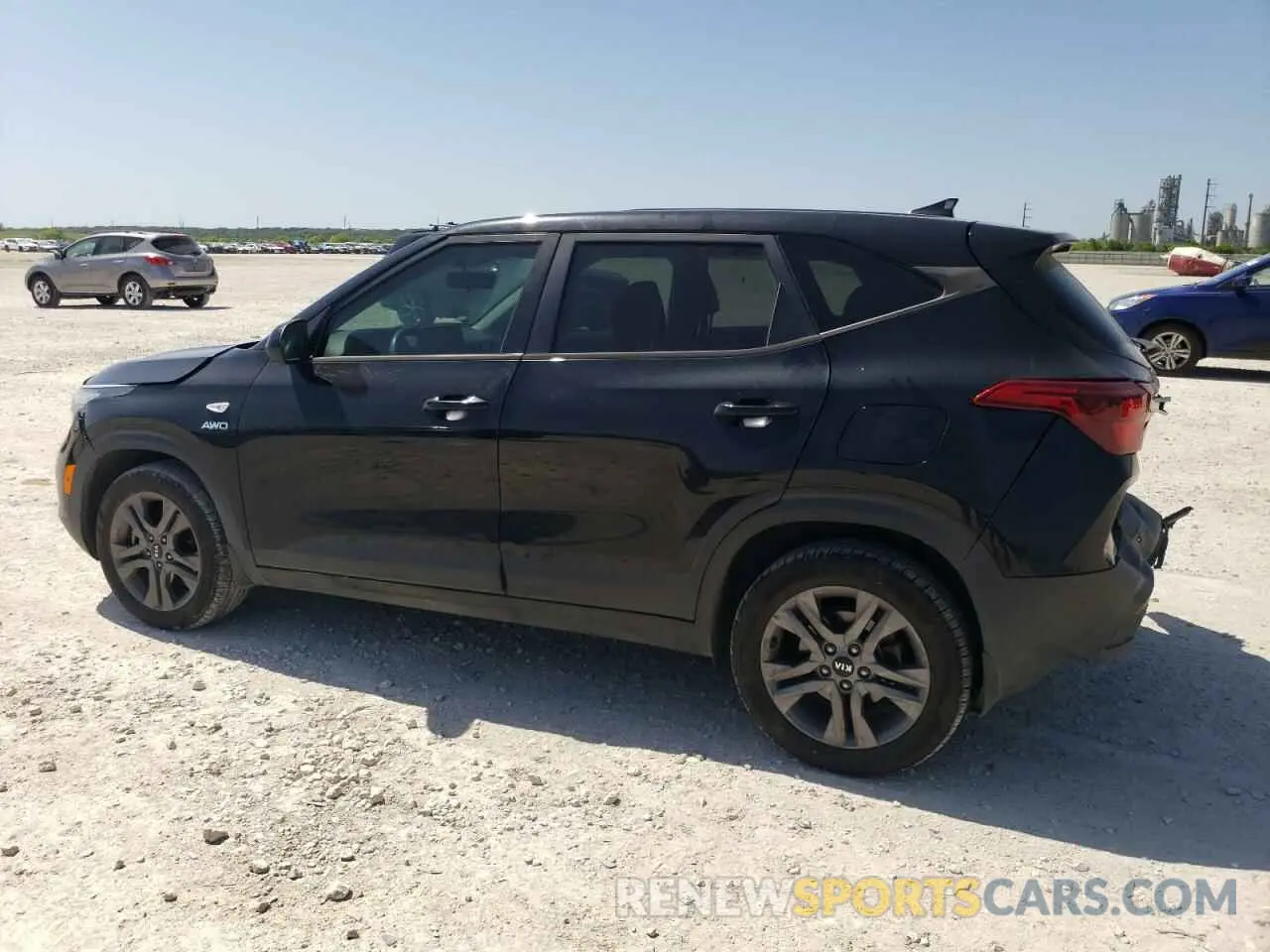 2 fotografías del automóvil dañado KNDEPCAA8M7095138 KIA SELTOS 2021
