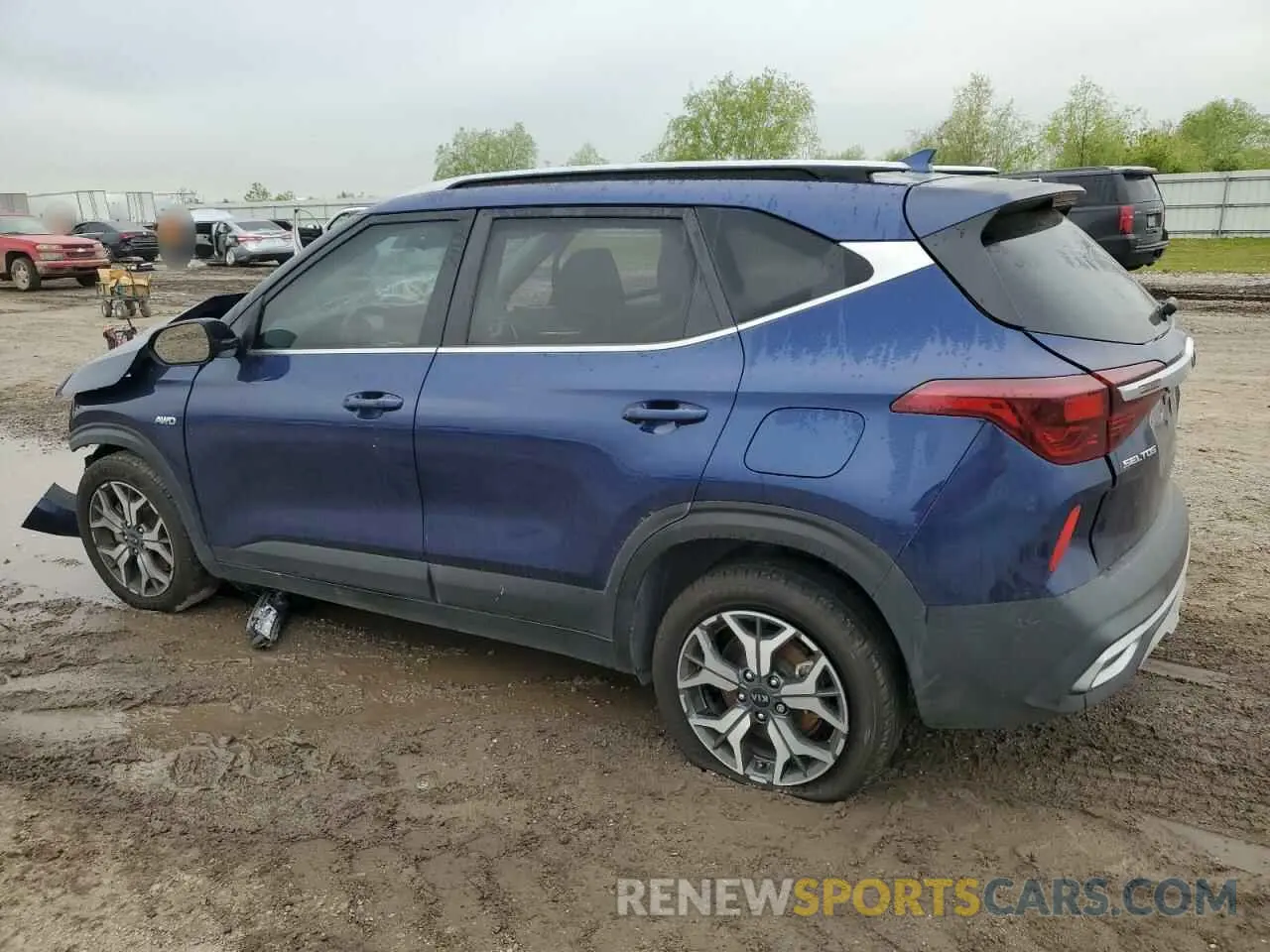 2 fotografías del automóvil dañado KNDERCAA1M7076036 KIA SELTOS 2021
