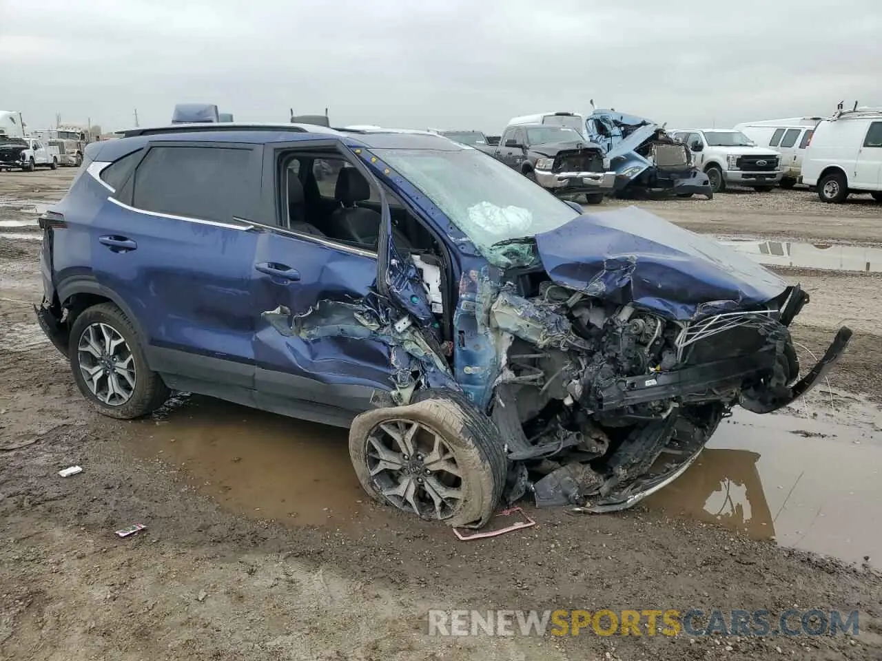 4 fotografías del automóvil dañado KNDERCAA1M7076036 KIA SELTOS 2021